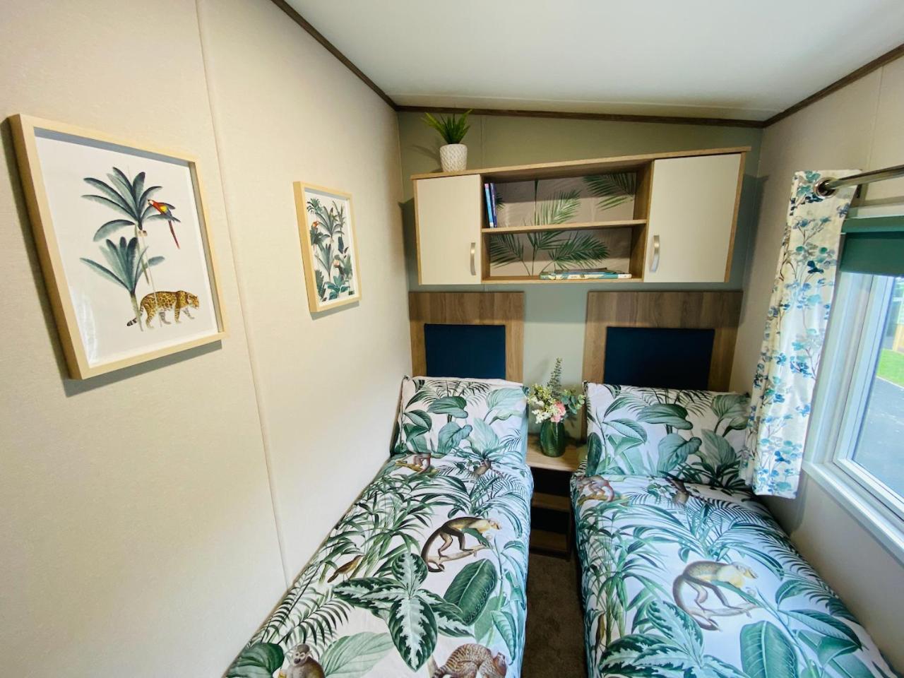 Two-Bedroom House photo 3