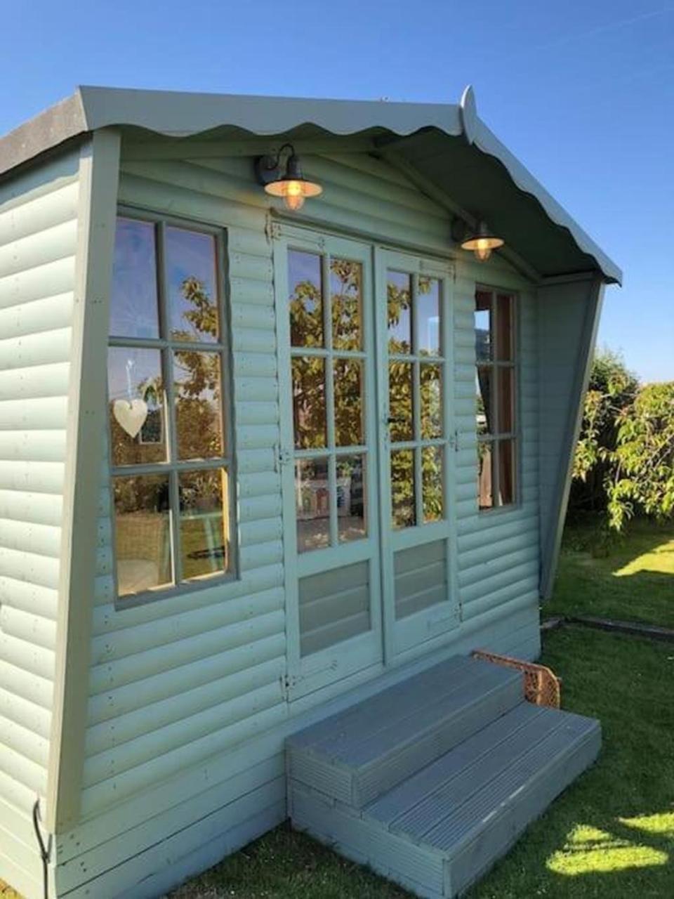 Two-Bedroom House photo 2