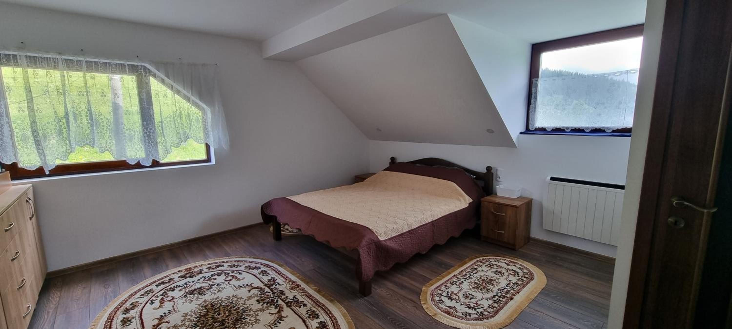 Double Room with Private Bathroom - Photo 4