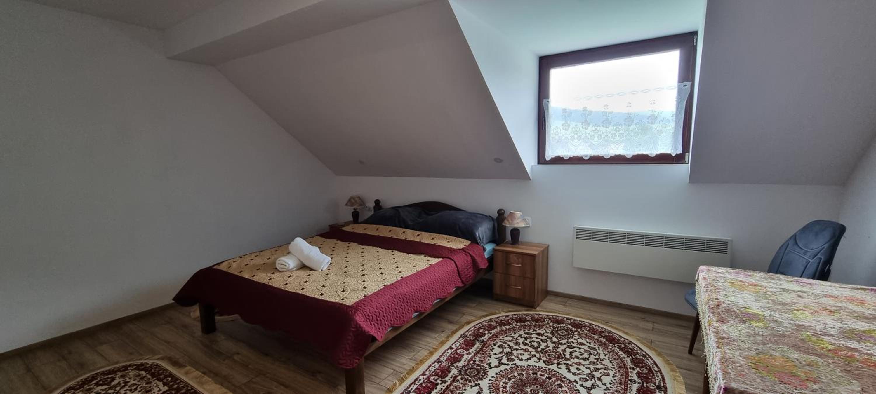 Double Room with Private Bathroom - Photo 1