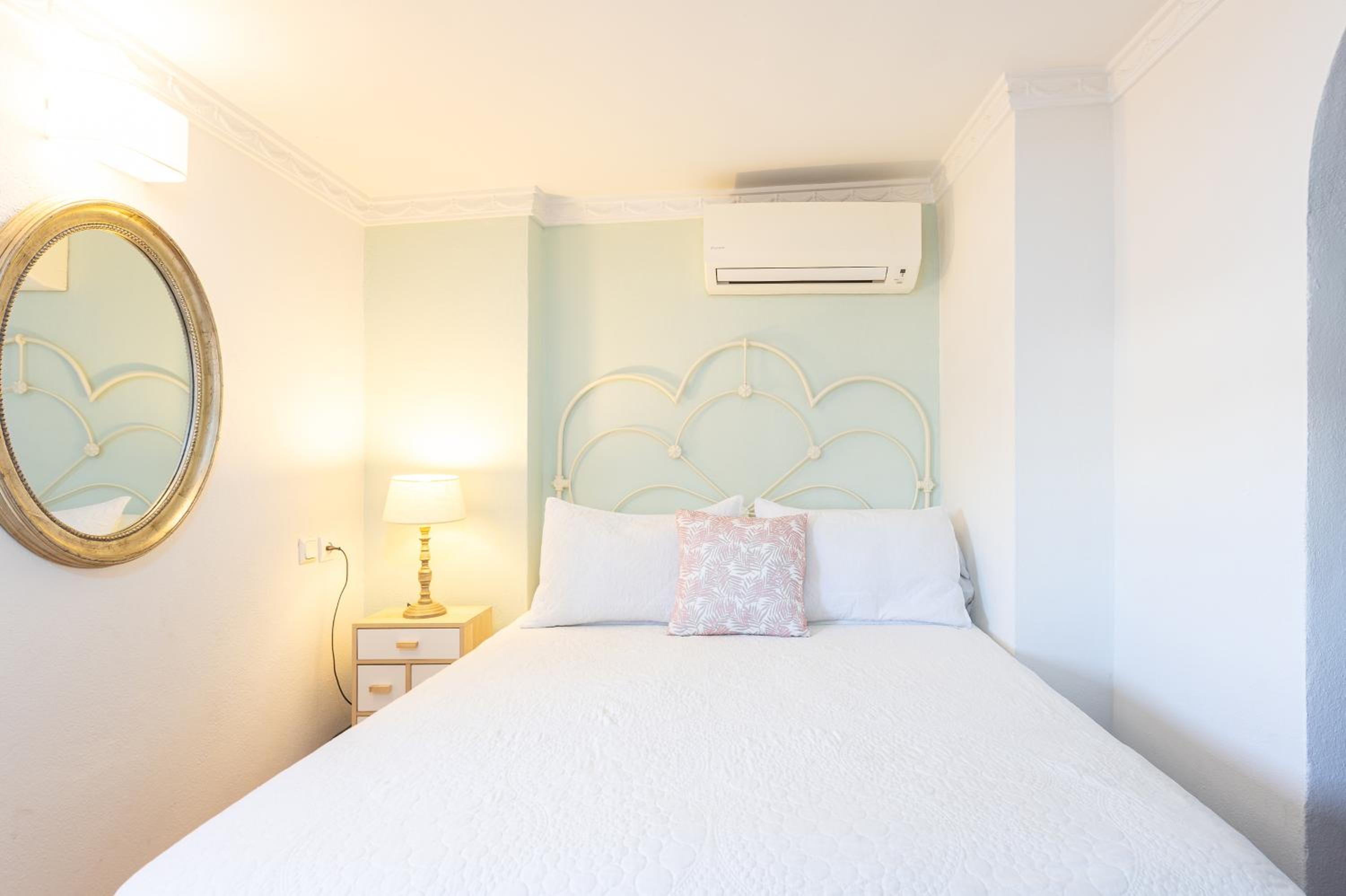 Double Room with Terrace - Photo 4