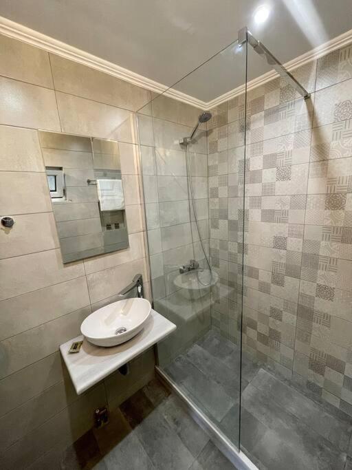 One-Bedroom Apartment - Photo 15