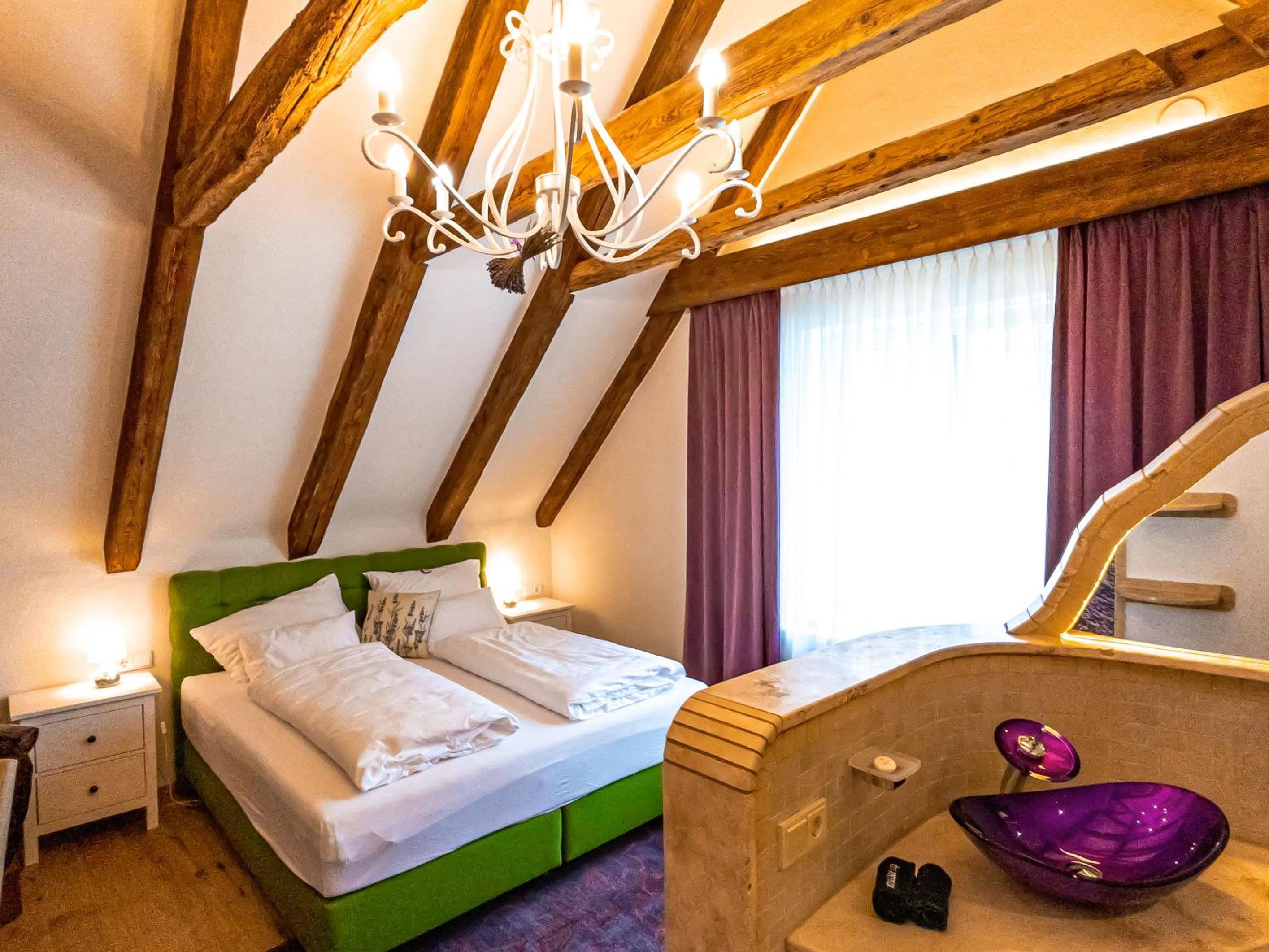 Deluxe Room - Photo 9