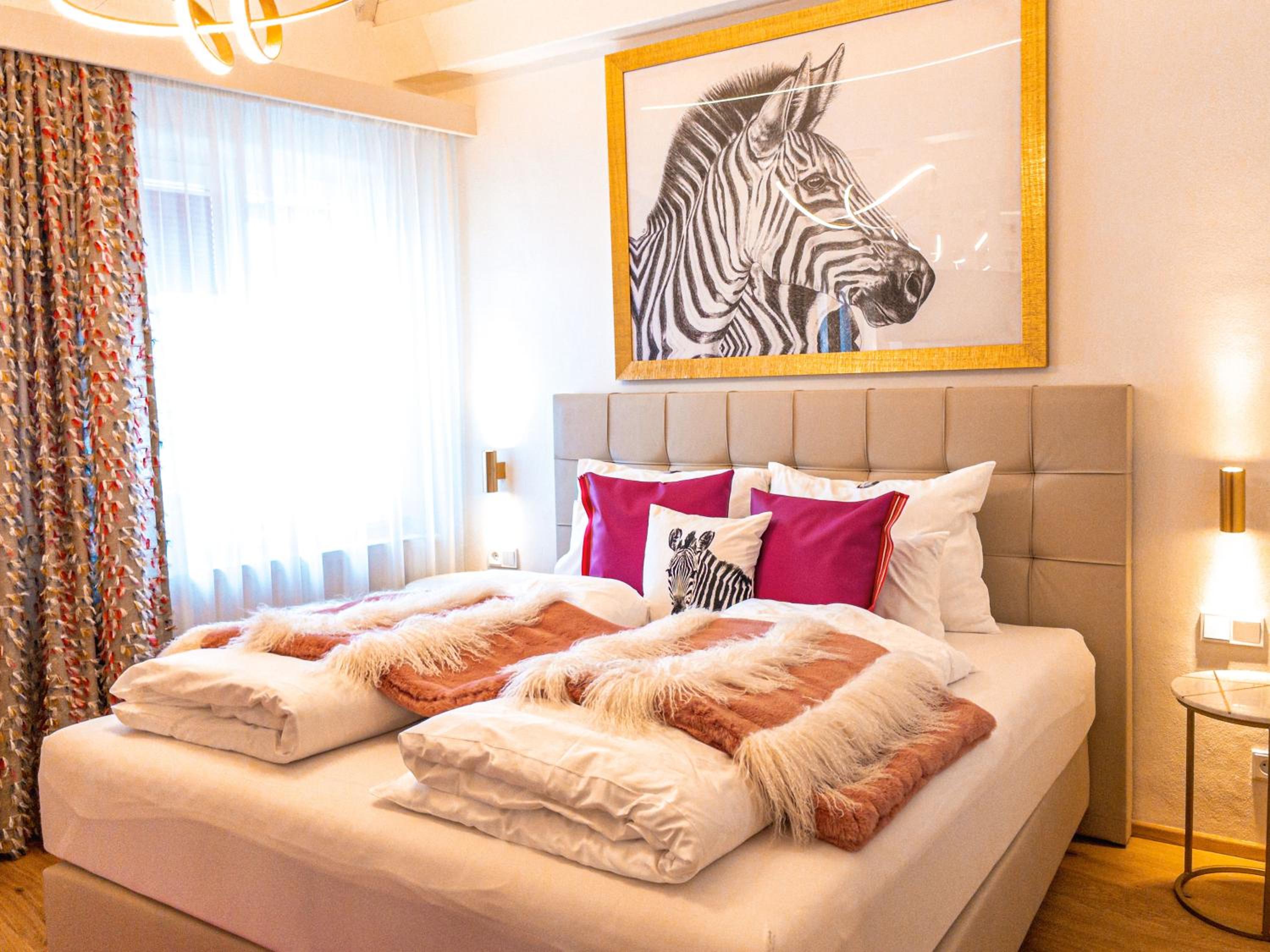 Deluxe Room - Photo 10