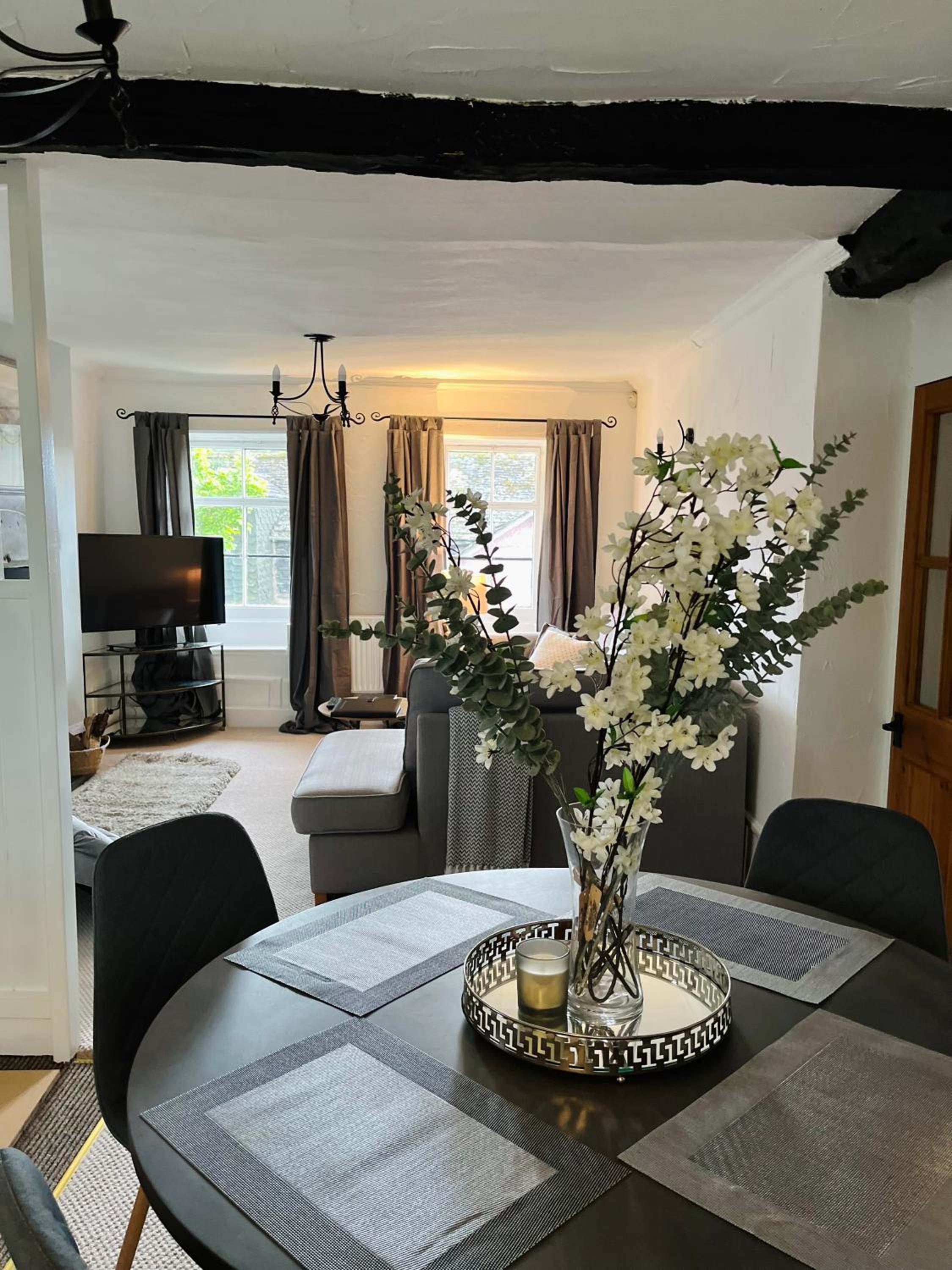 Two-Bedroom Apartment - Photo 6