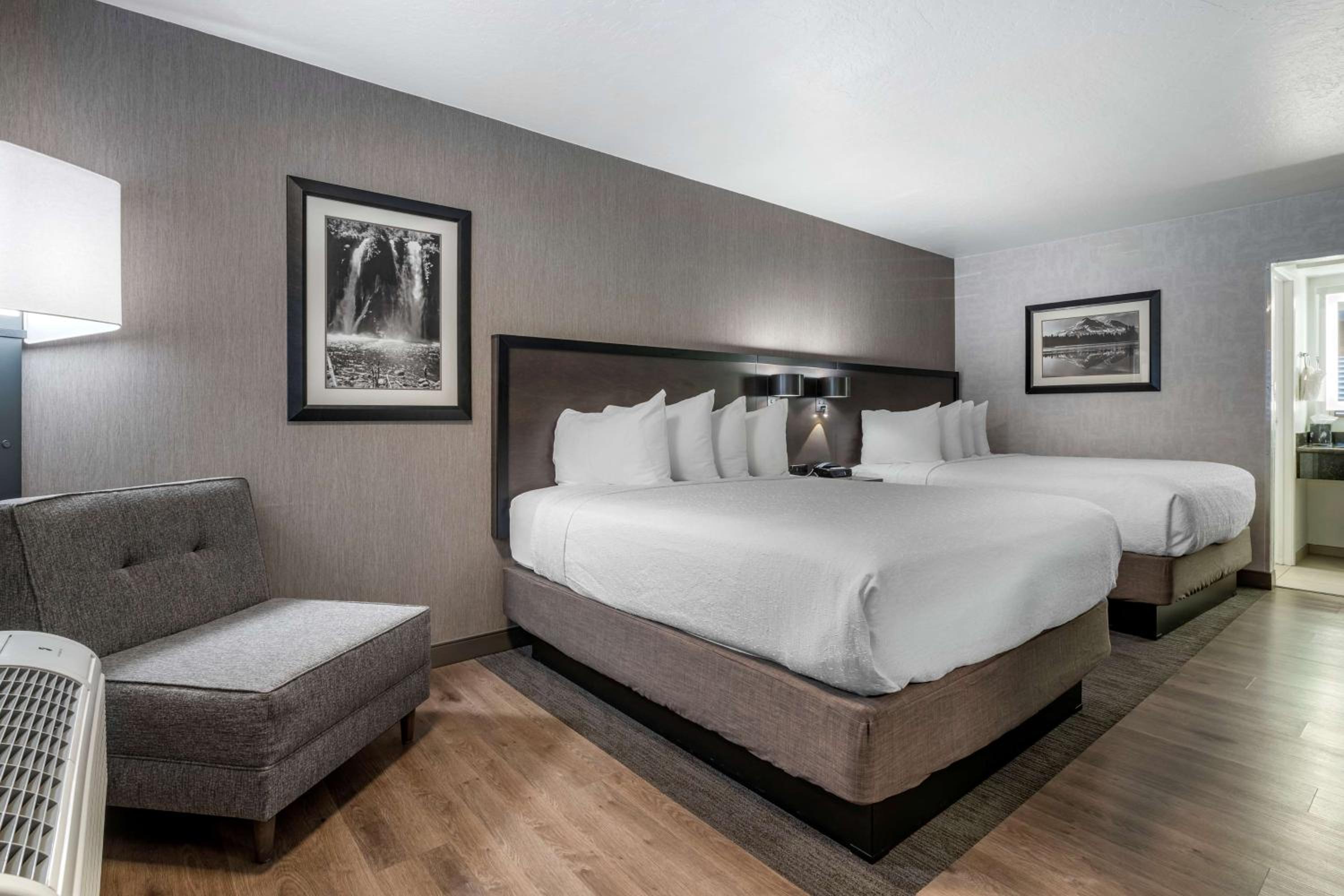 Queen Room with Two Queen Beds - Photo 1