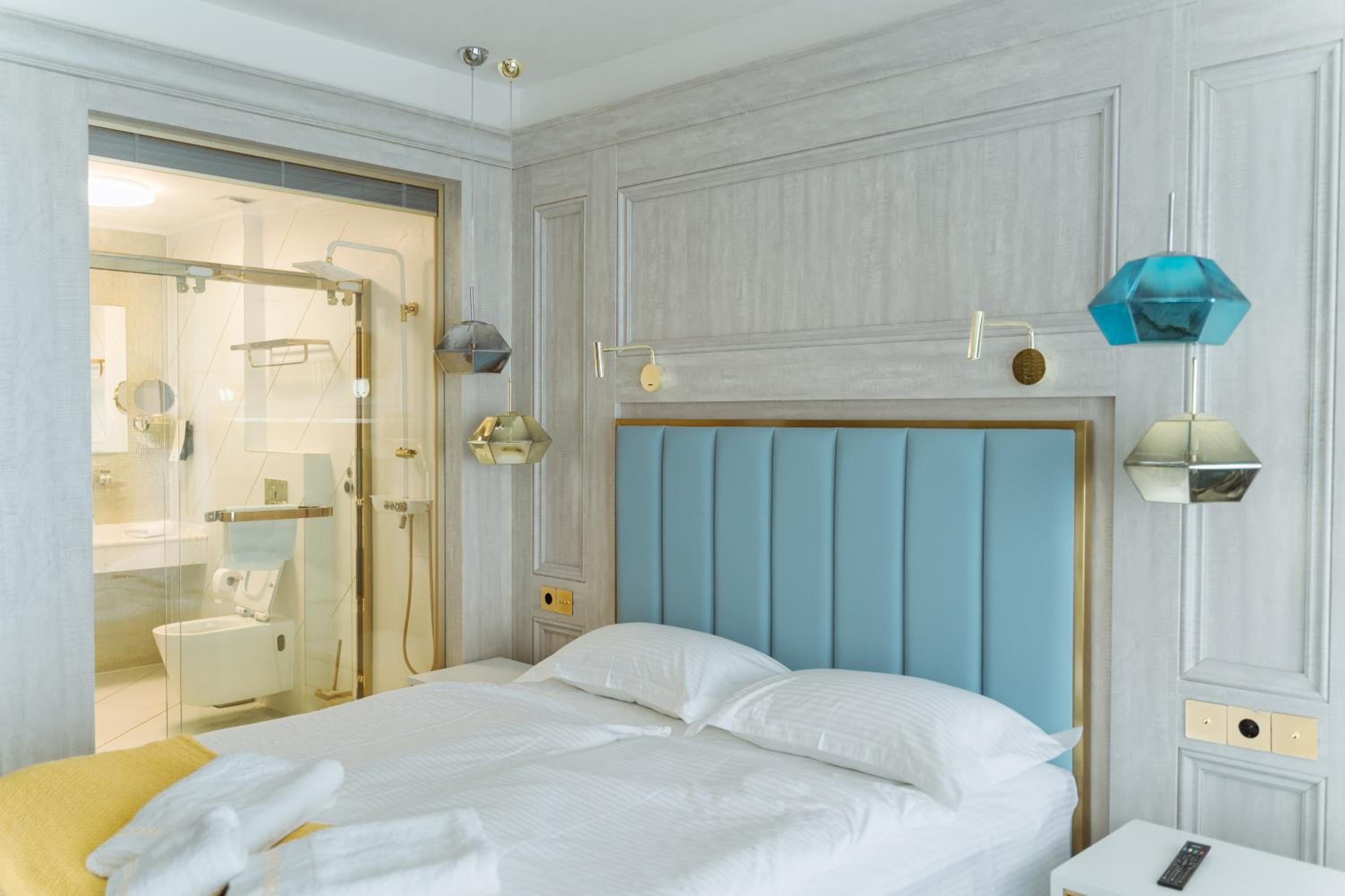Queen Room with Sea View photo 3