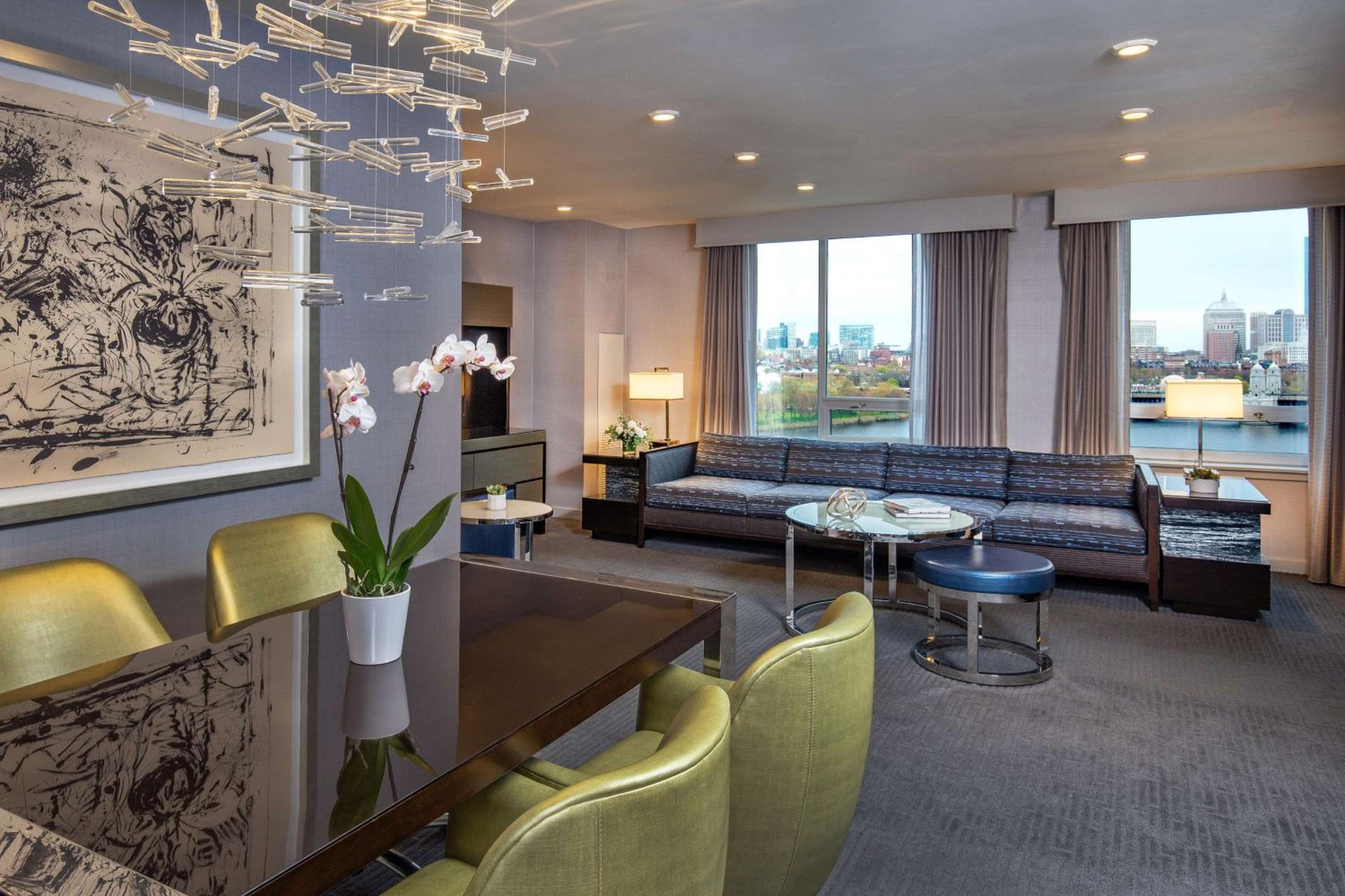 One Bedroom Suite - King - River View - West Tower - Photo 3