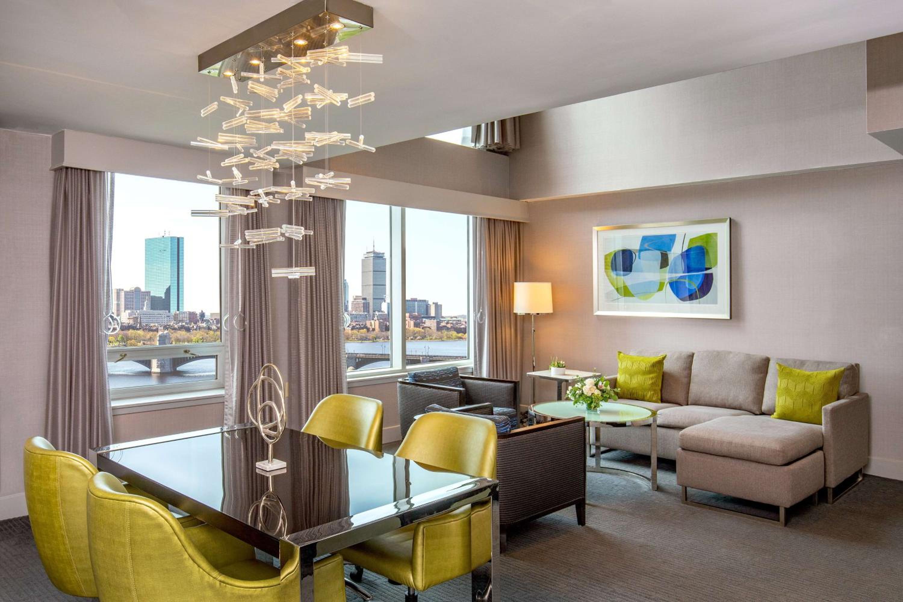 One Bedroom Suite - Murphy
