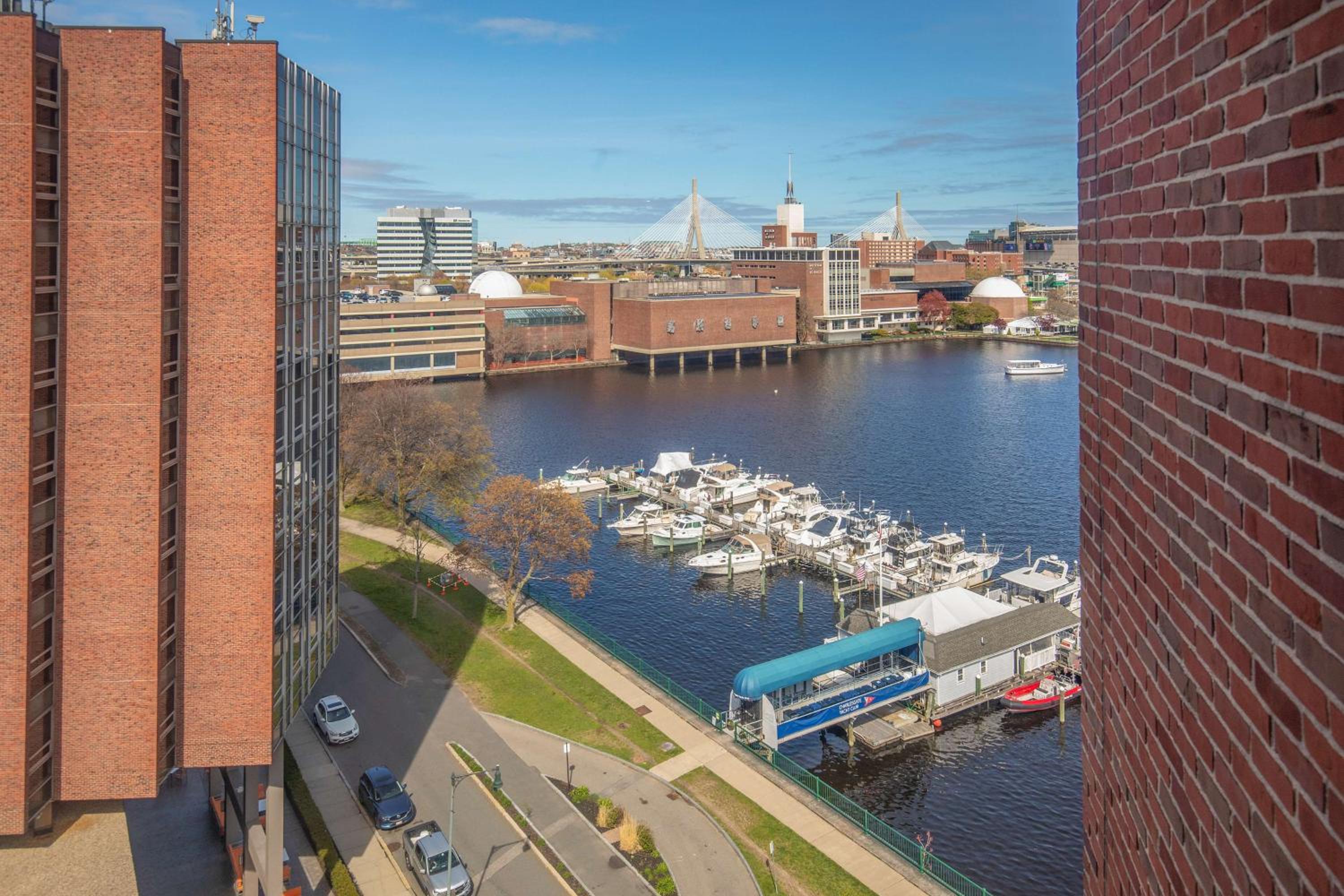 King - River View - Hearing Accessible - East Tower - Photo 4