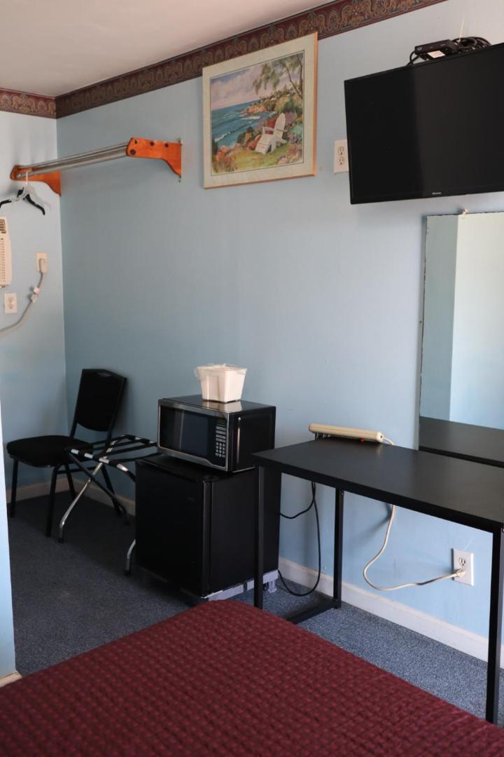 Budget Double Room photo 3