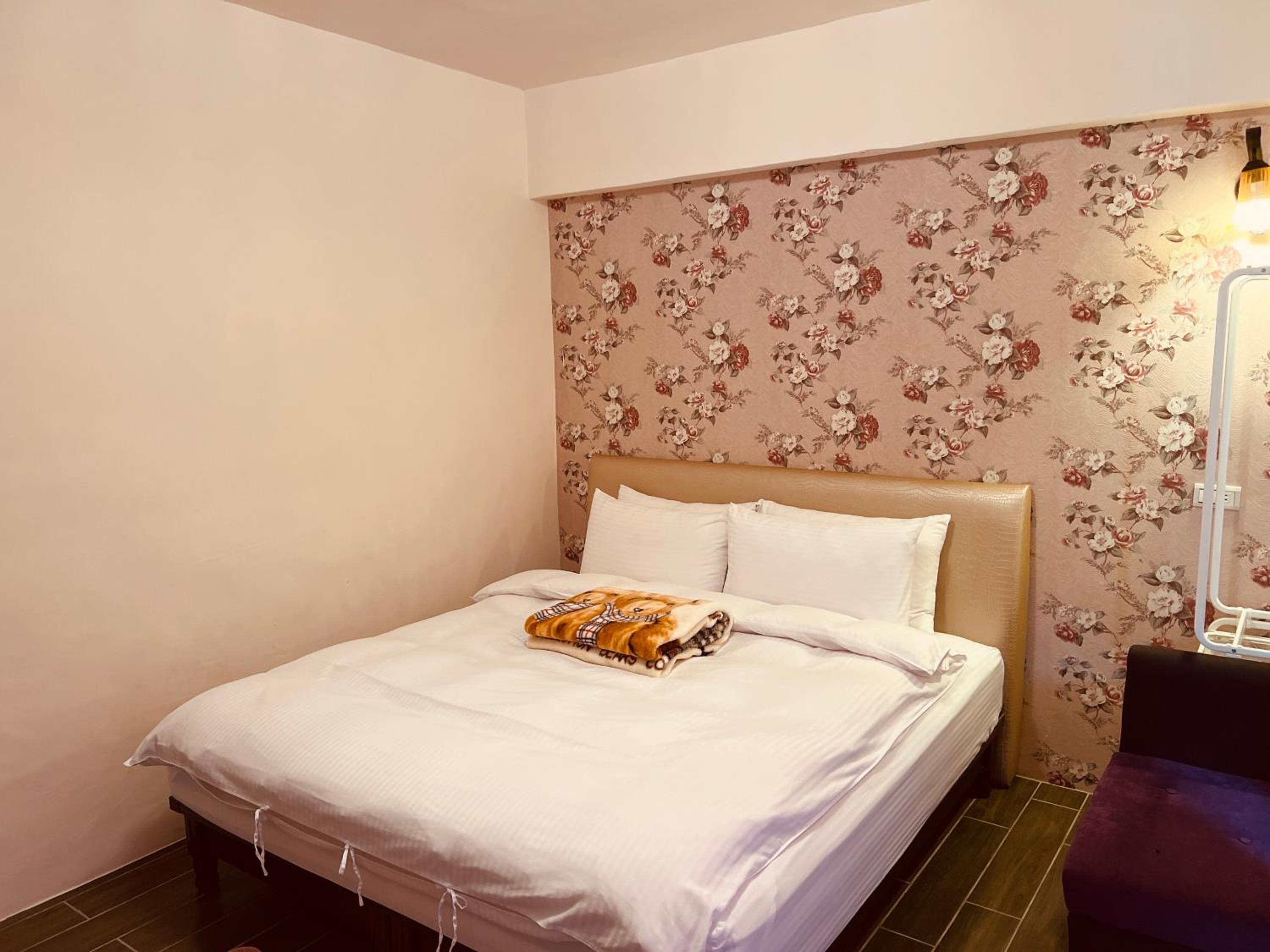 Queen Room with Balcony photo 3