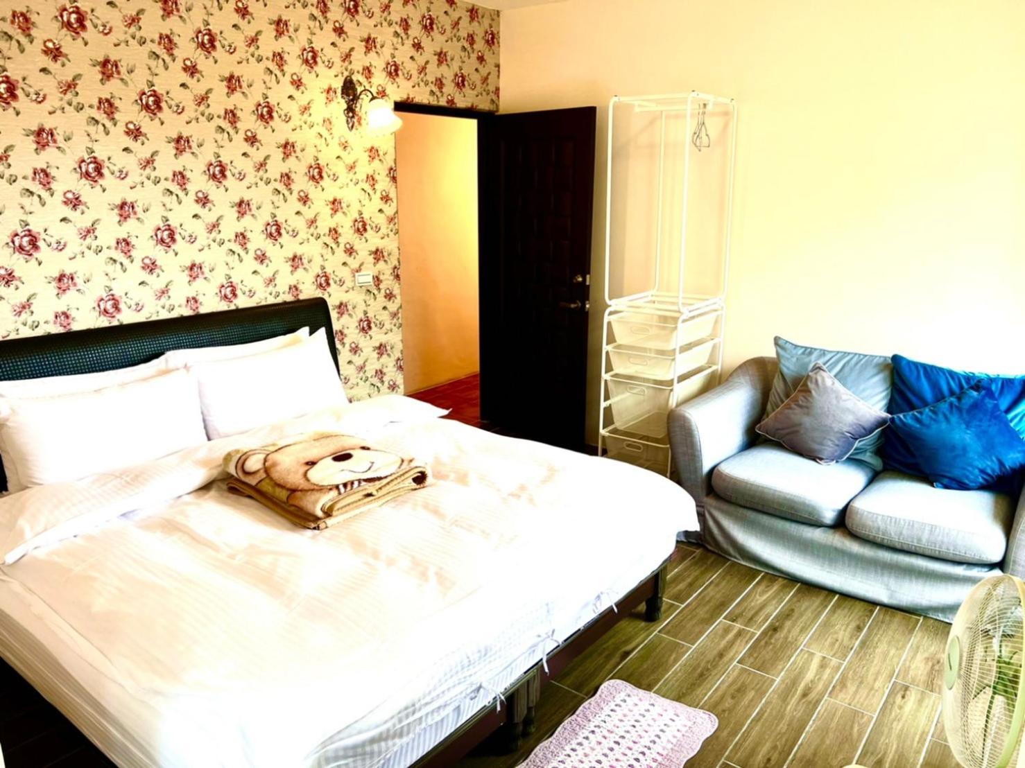 Standard Queen Room photo 1