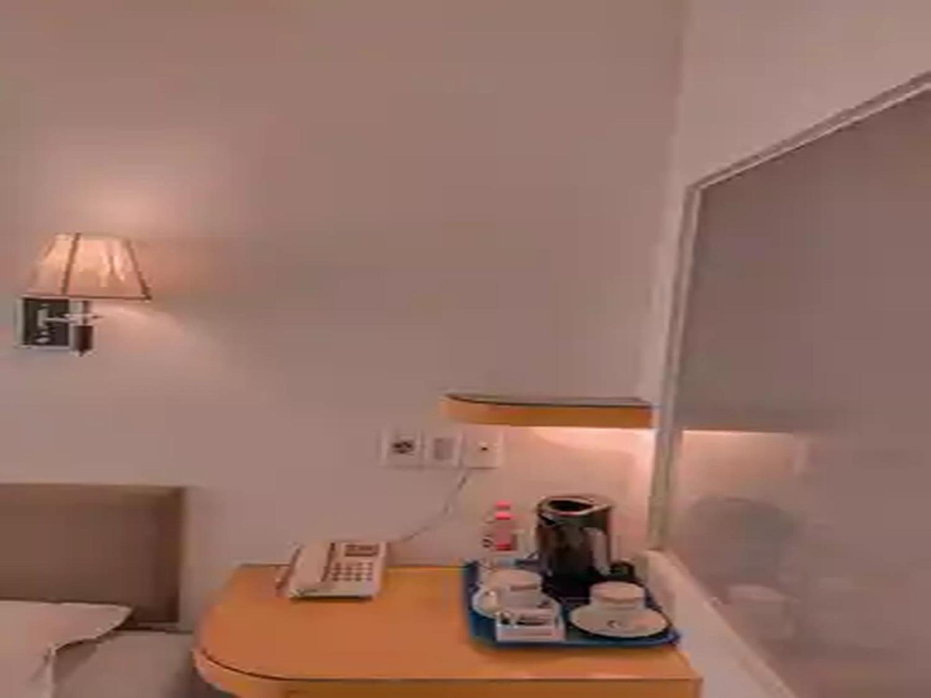 Deluxe King Room photo 1