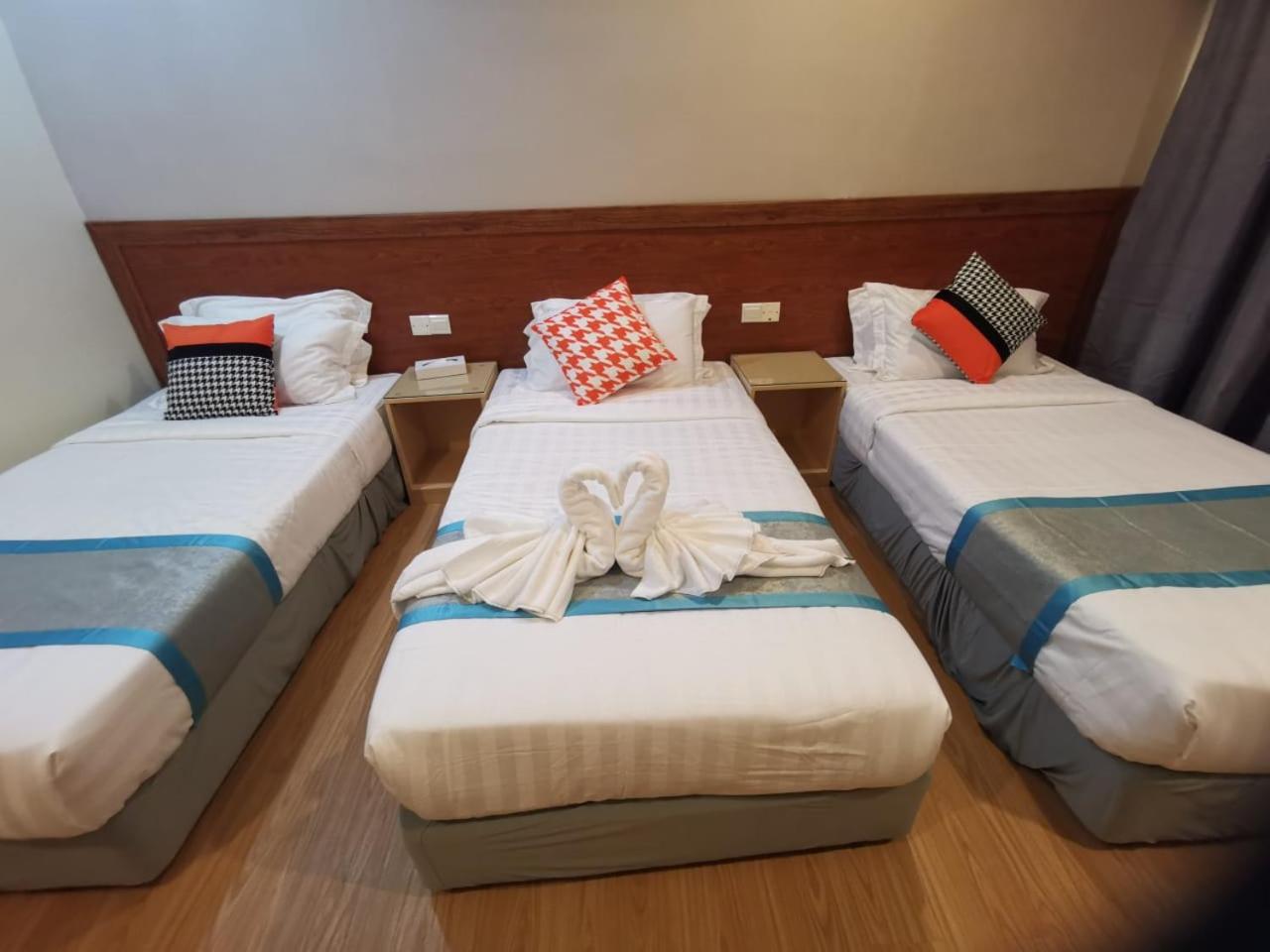 Deluxe Triple Room - Photo 2