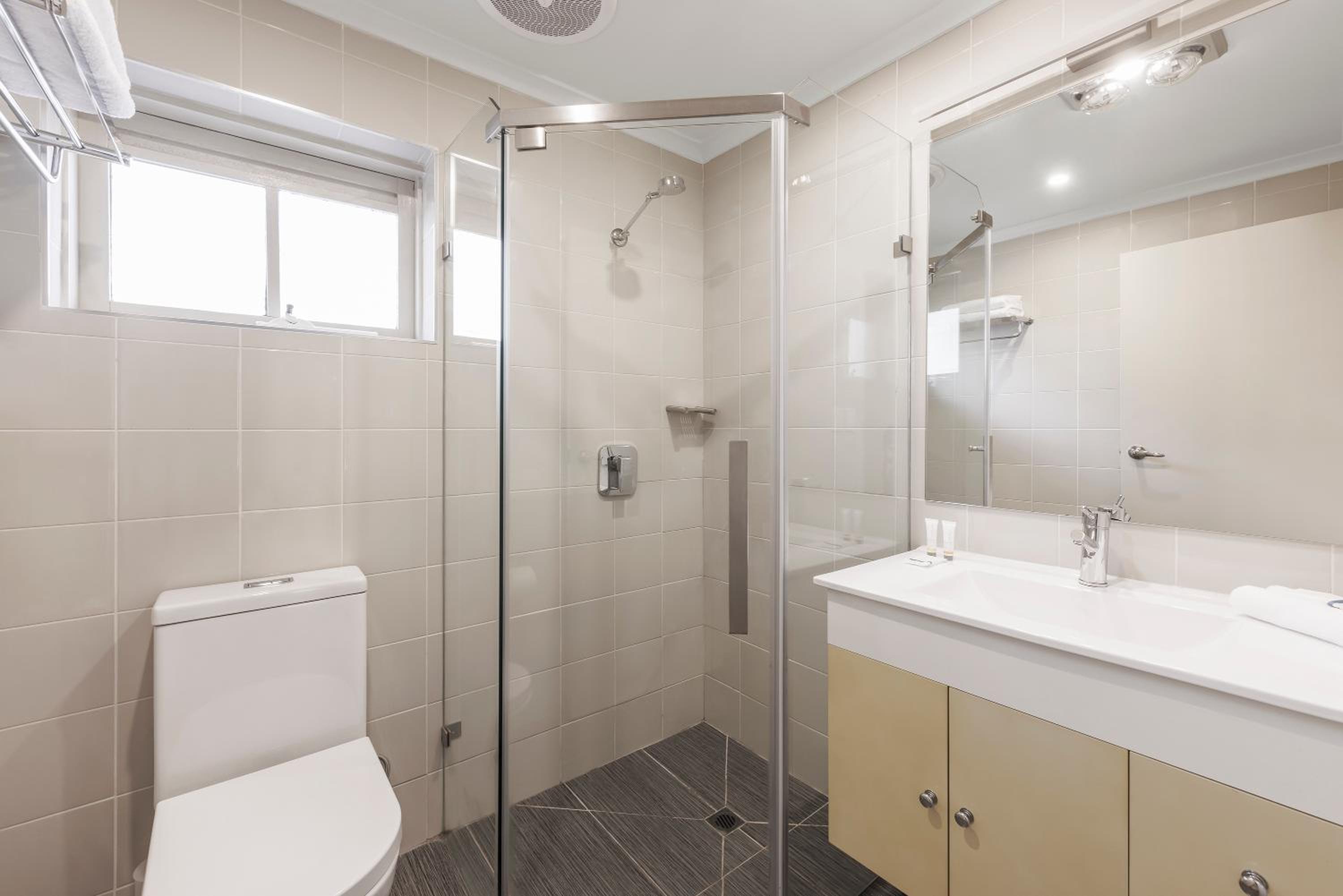 Two-Bedroom Family Suite (Located Upstairs) - Photo 3