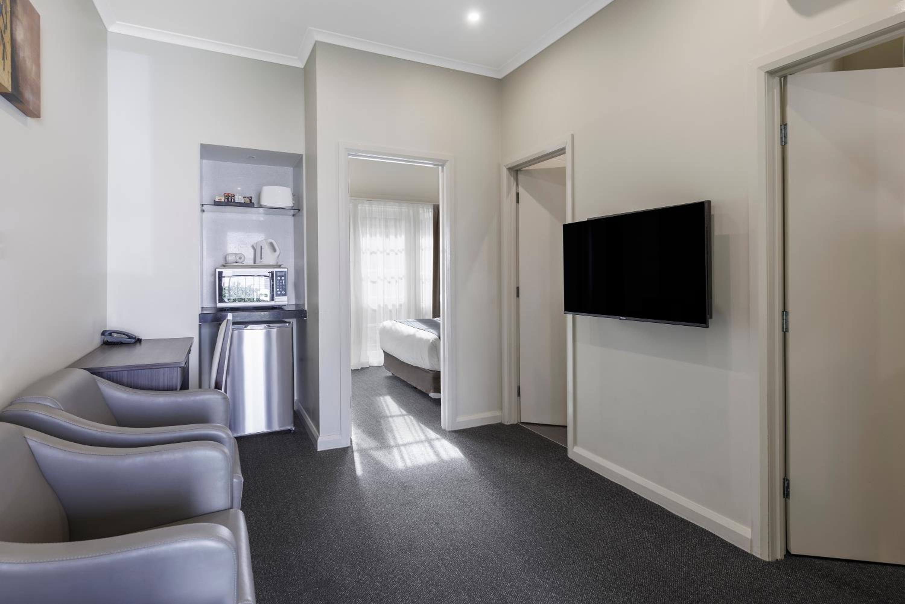 Two-Bedroom Family Suite (Located Upstairs) - Photo 2