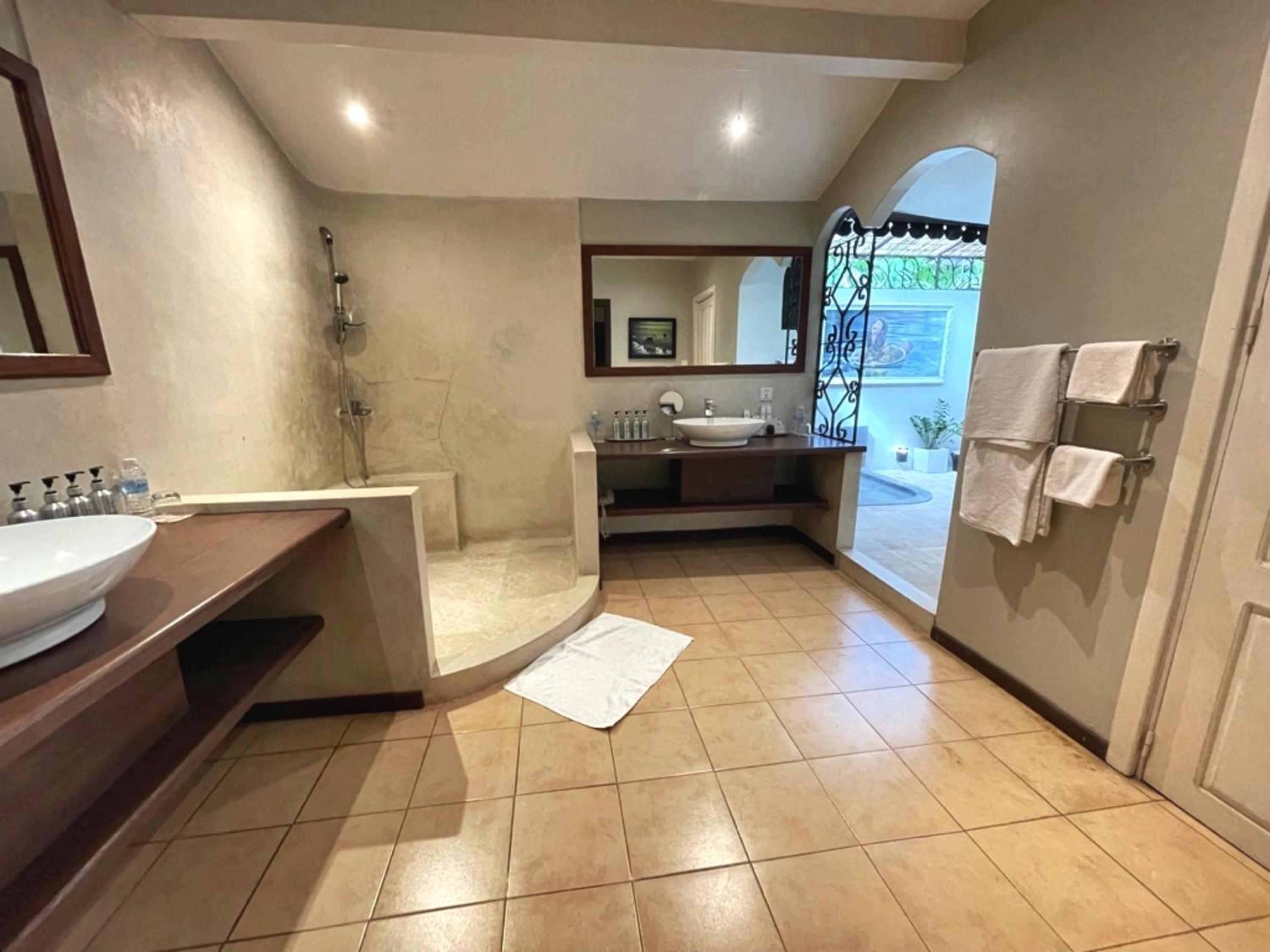 Family Suite - Photo 5
