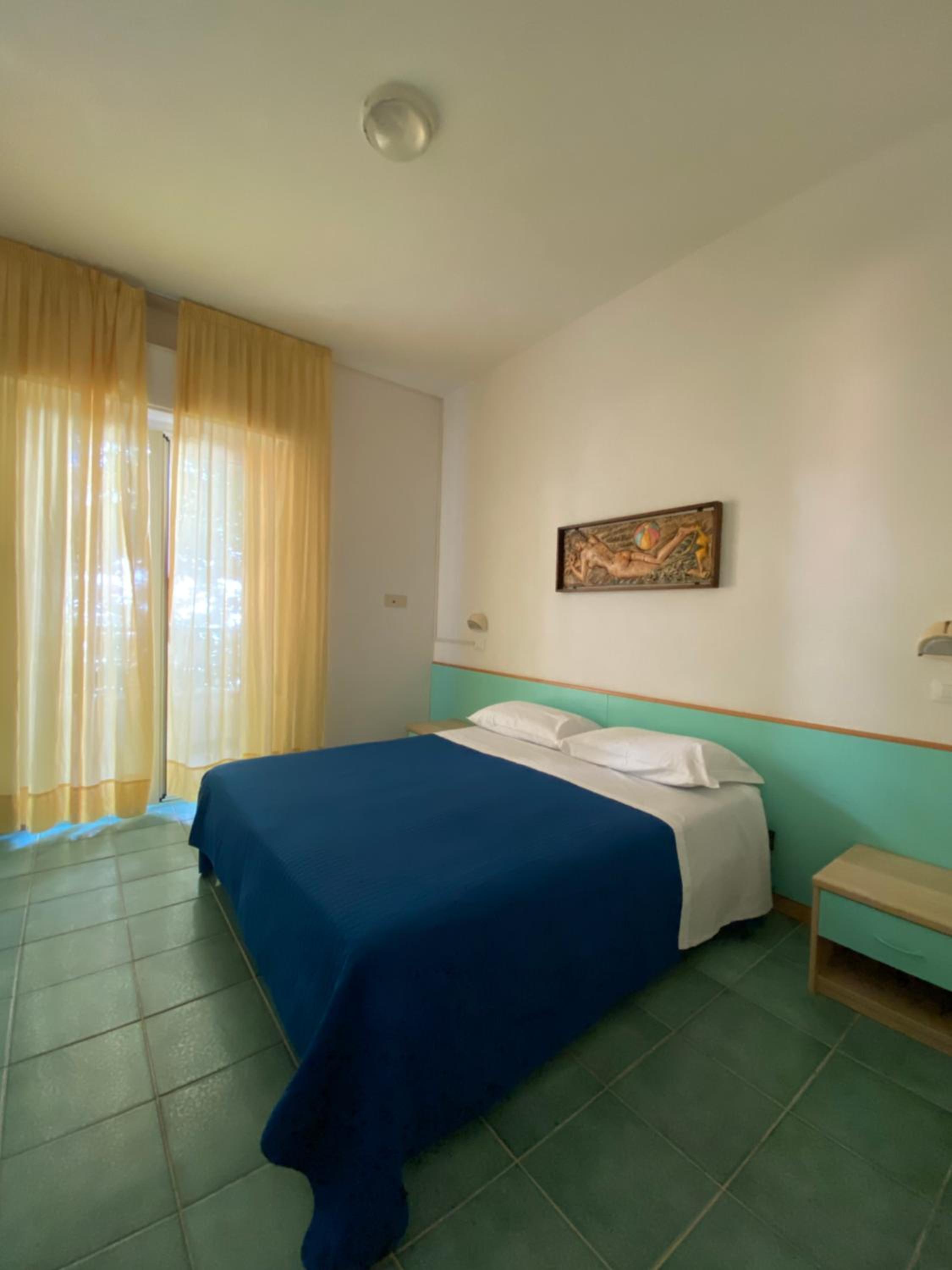 Economy Double or Twin Room with Balcony - Photo 10