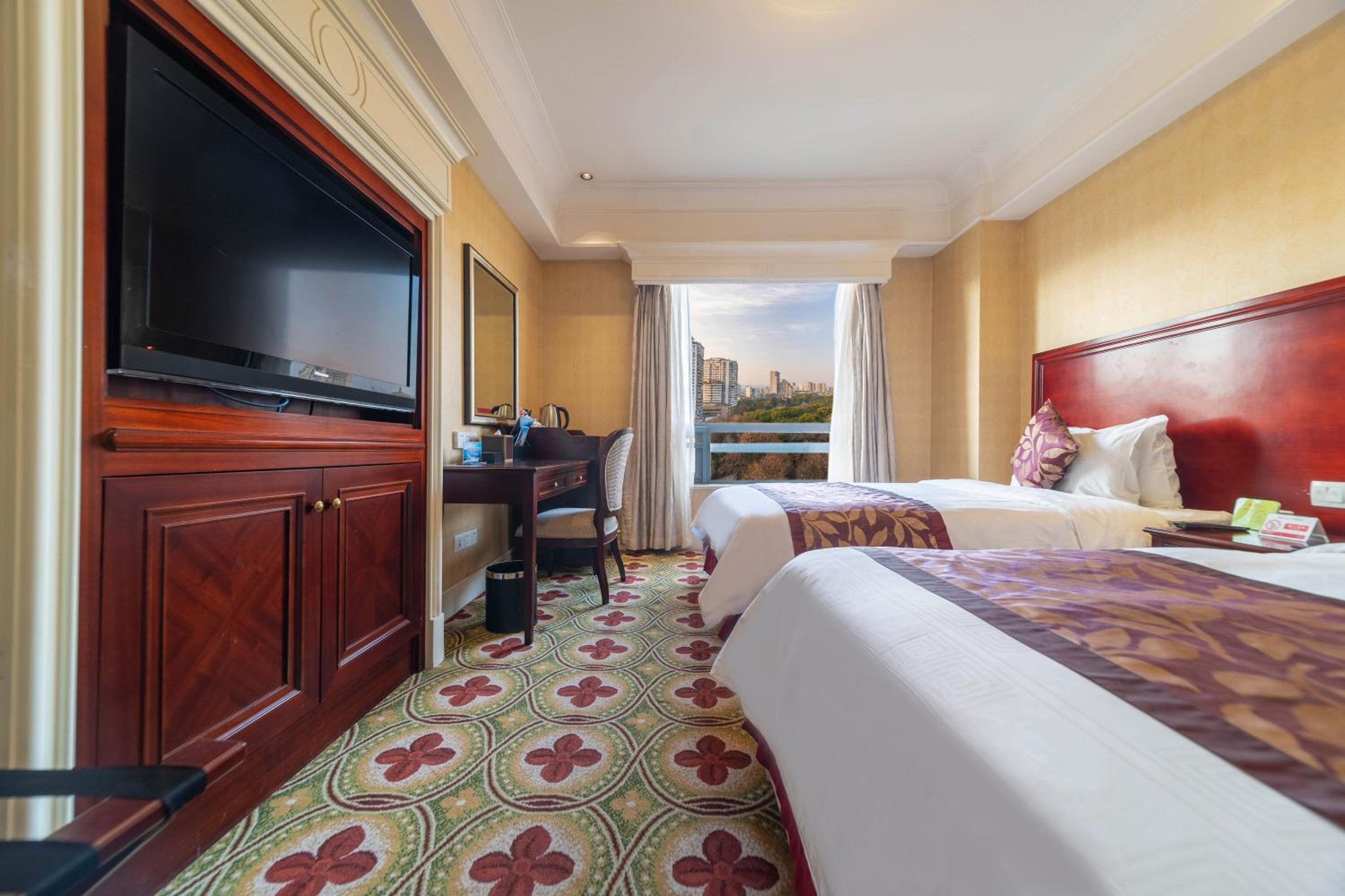 Deluxe Twin Room - Non-Smoking - Photo 4