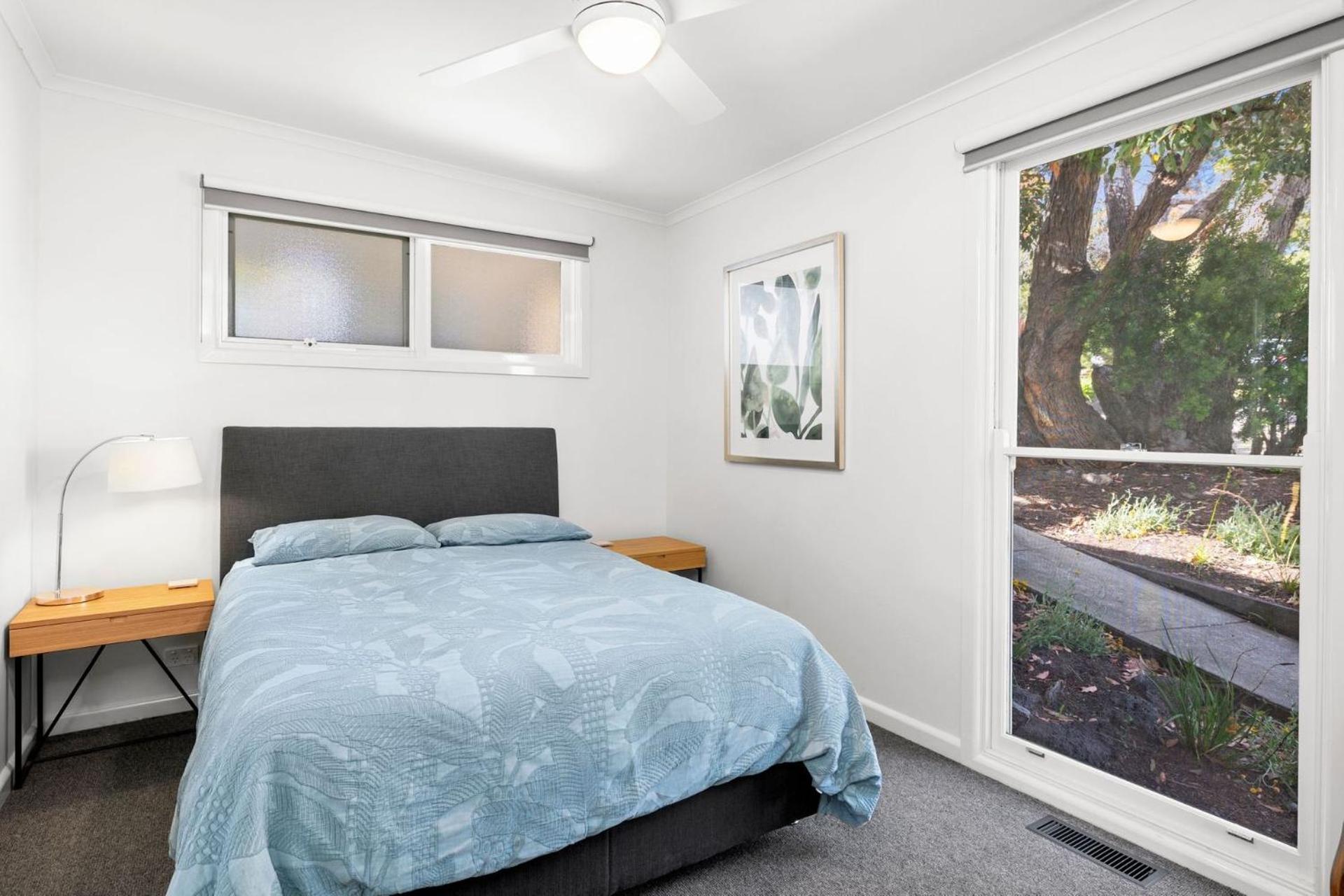 Three-Bedroom House photo 3