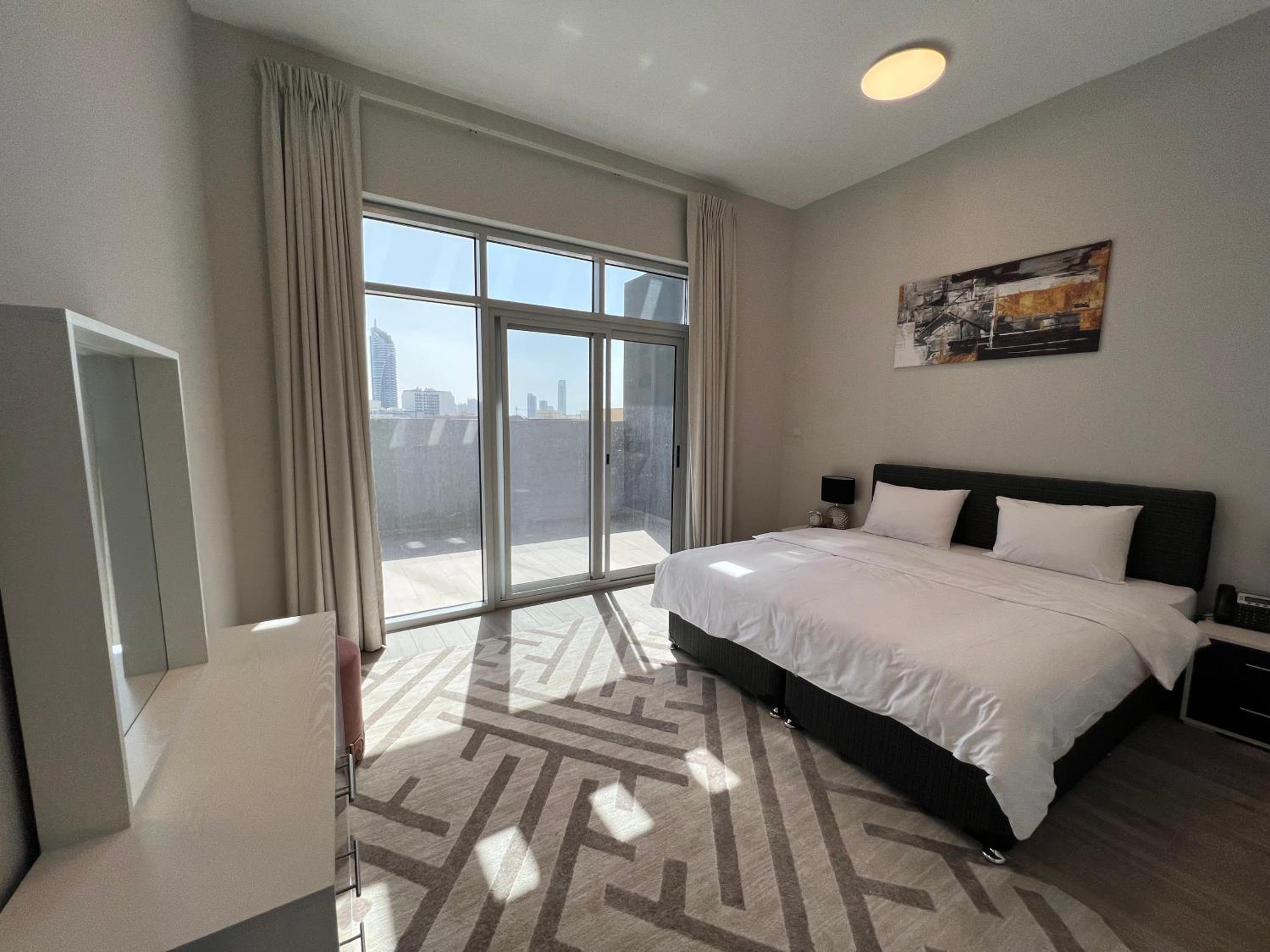 Deluxe Family Suite photo 1