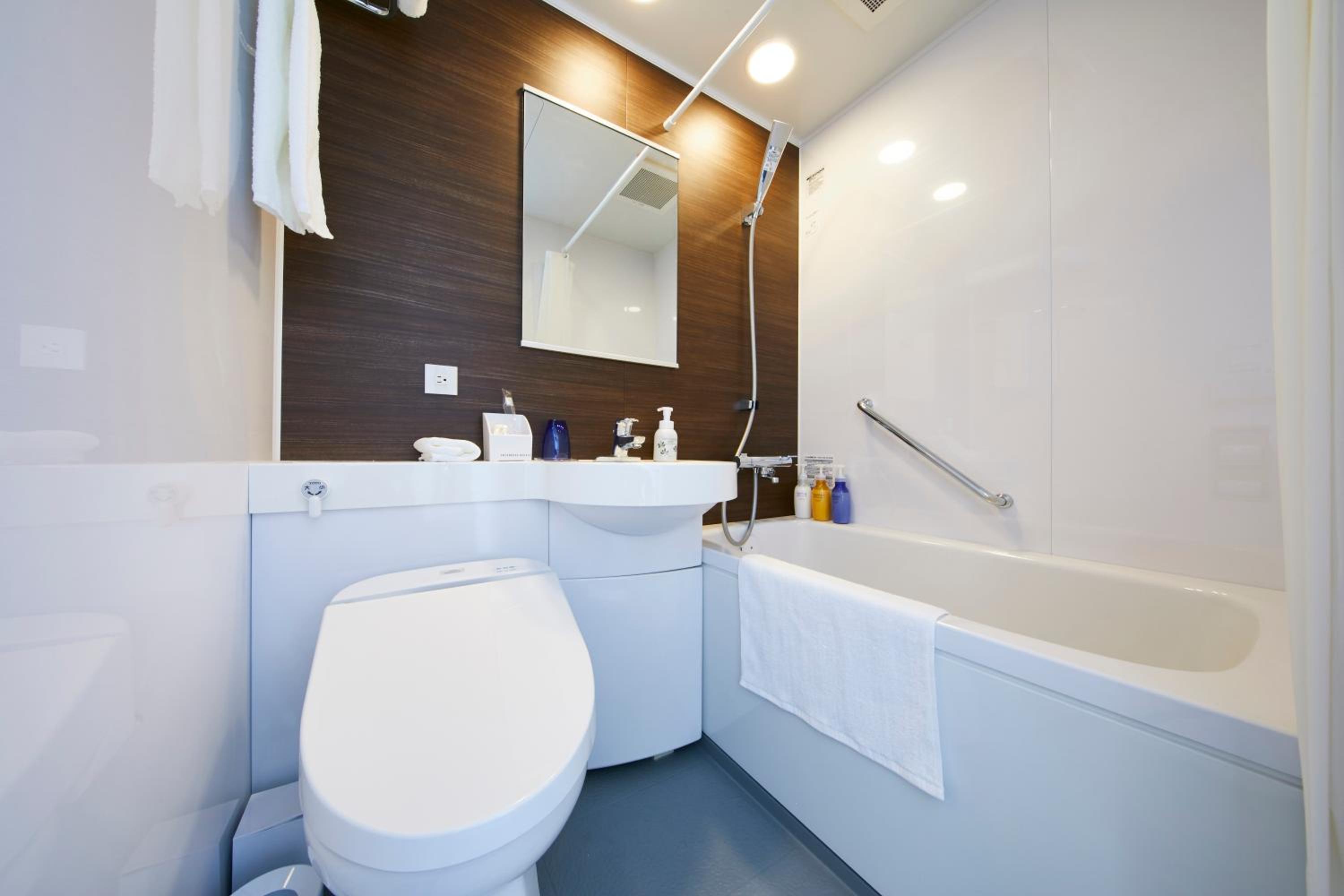 Double Room with Small Double Bed - Non-Smoking - Photo 4
