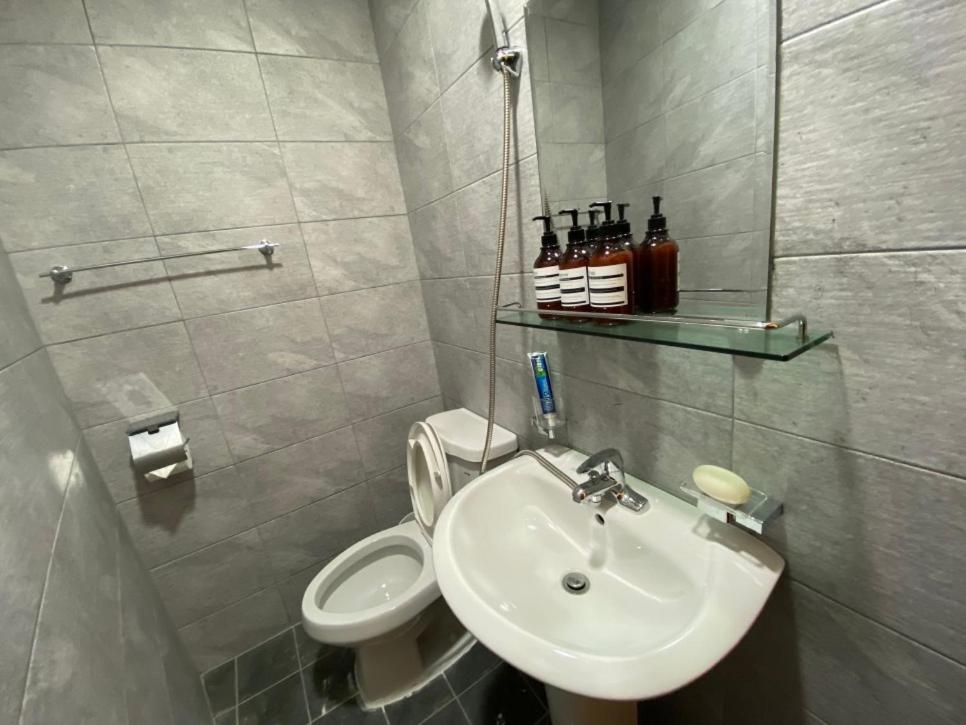 Two-Bedroom Suite - Photo 16