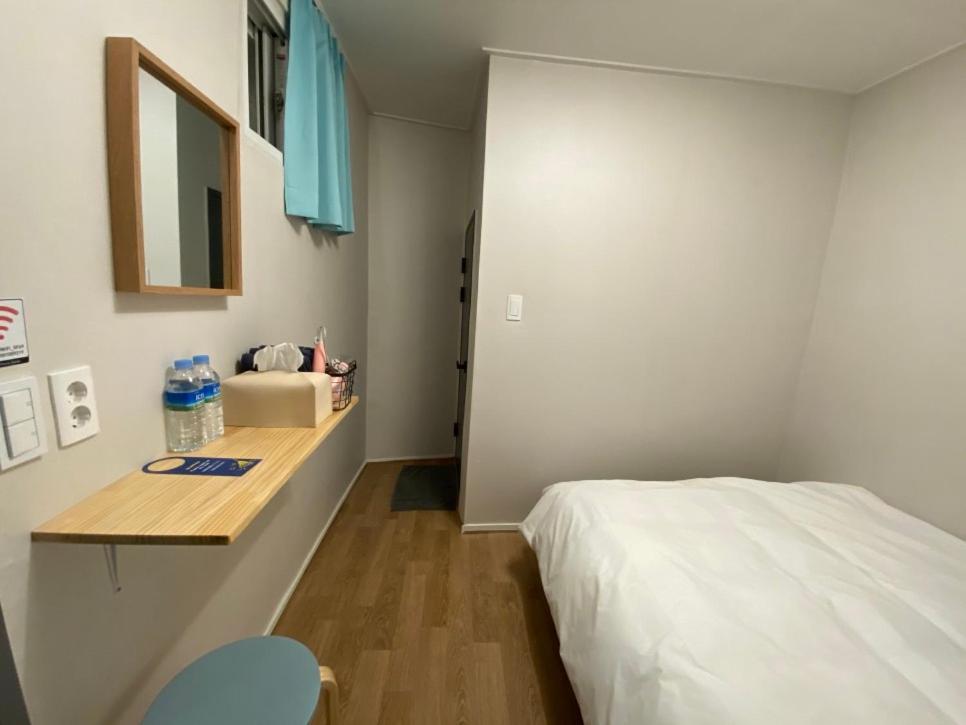Two-Bedroom Suite - Photo 9
