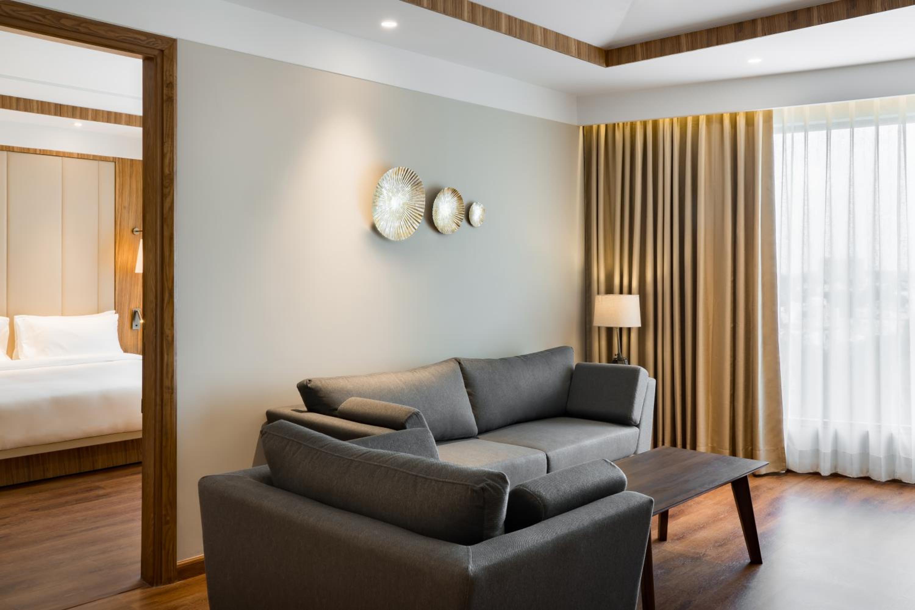 One-Bedroom Suite - Photo 16