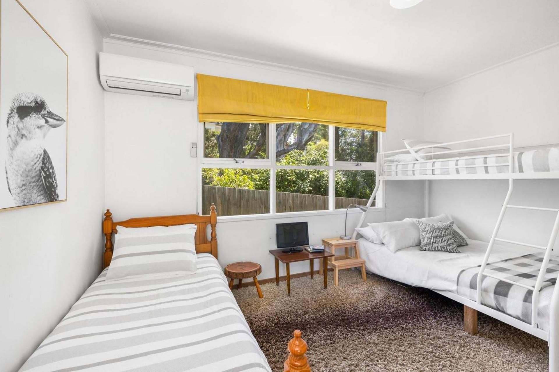 Three-Bedroom House photo 3