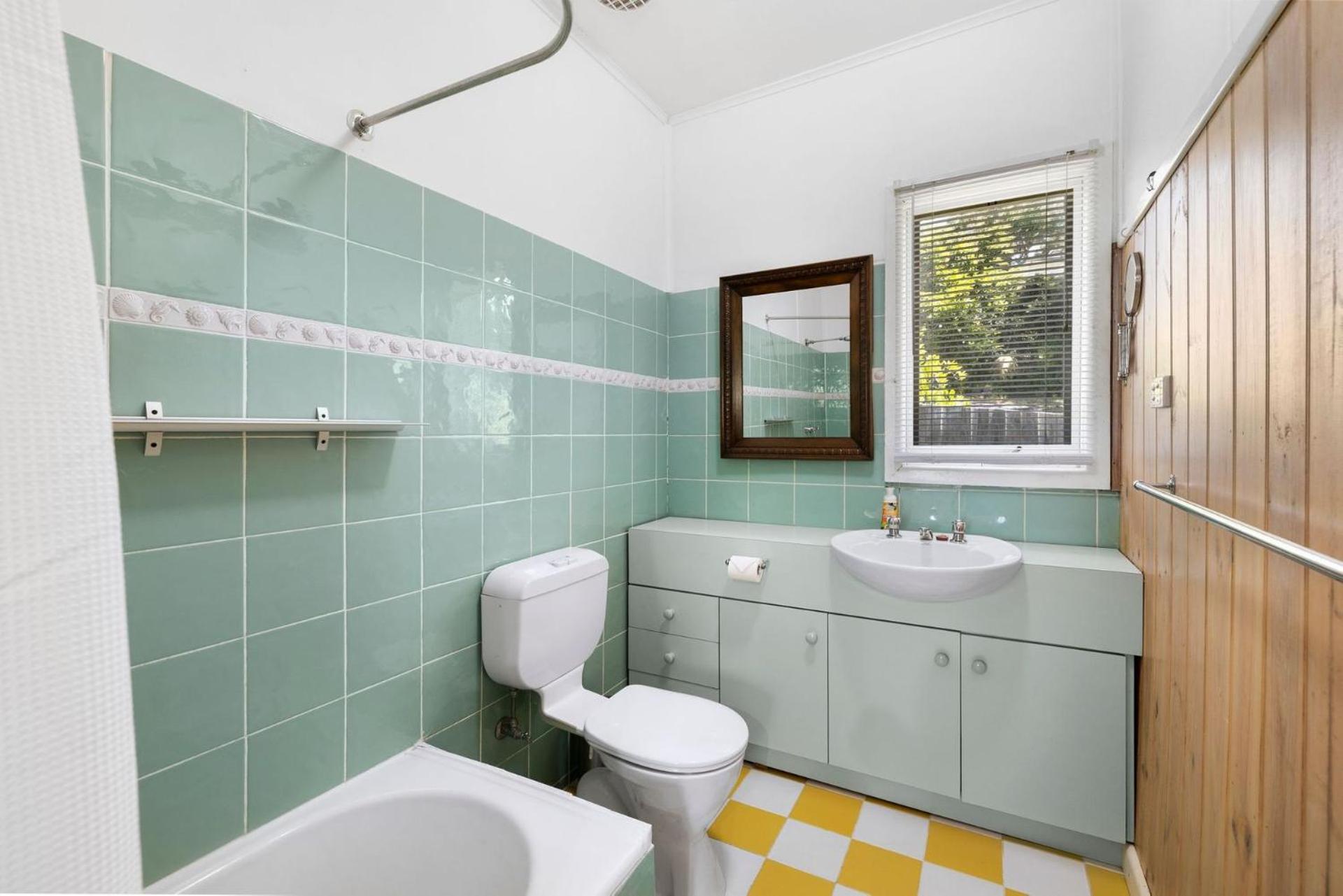 Three-Bedroom House photo 2