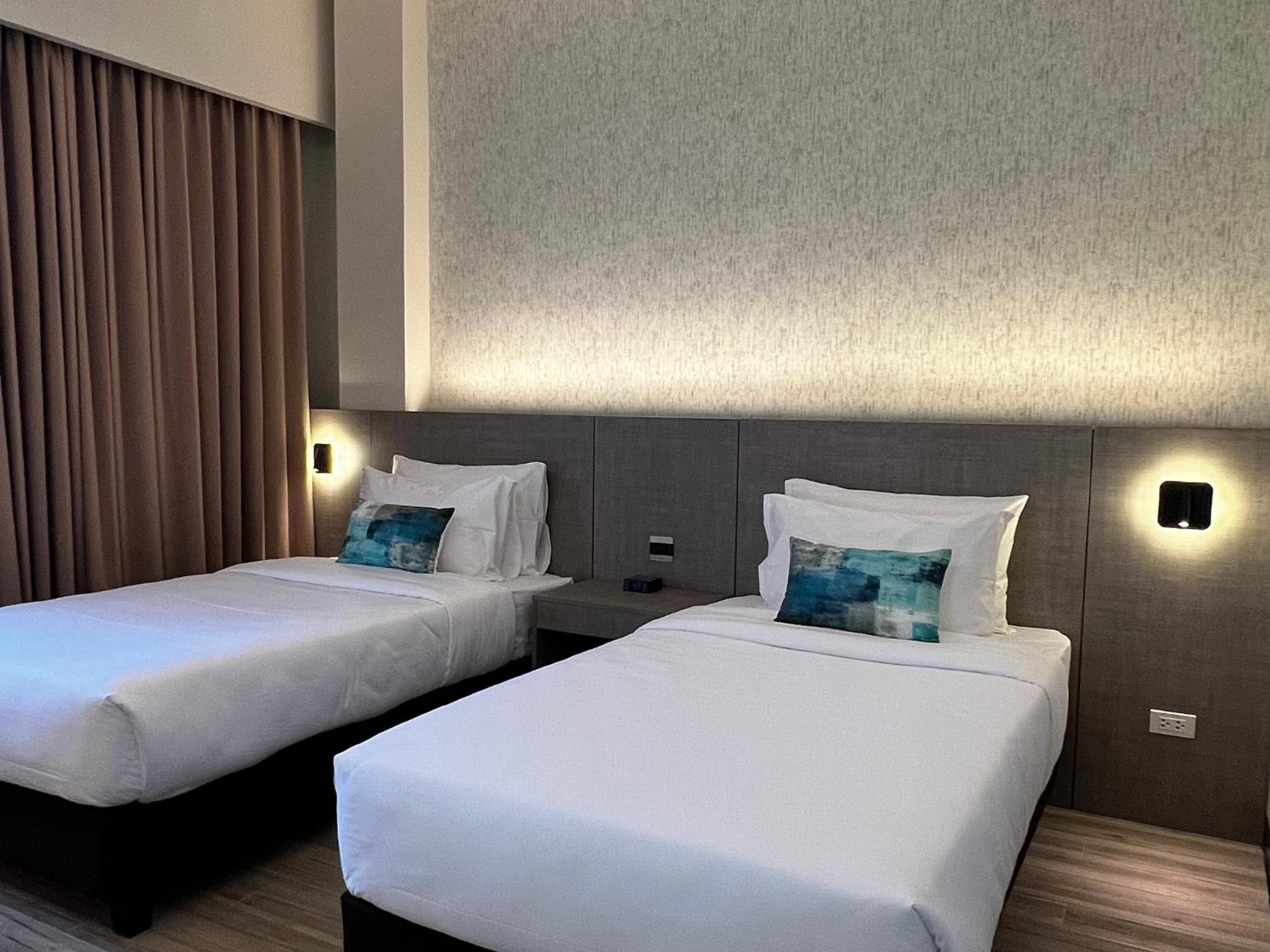 Deluxe Twin Room - Photo 1