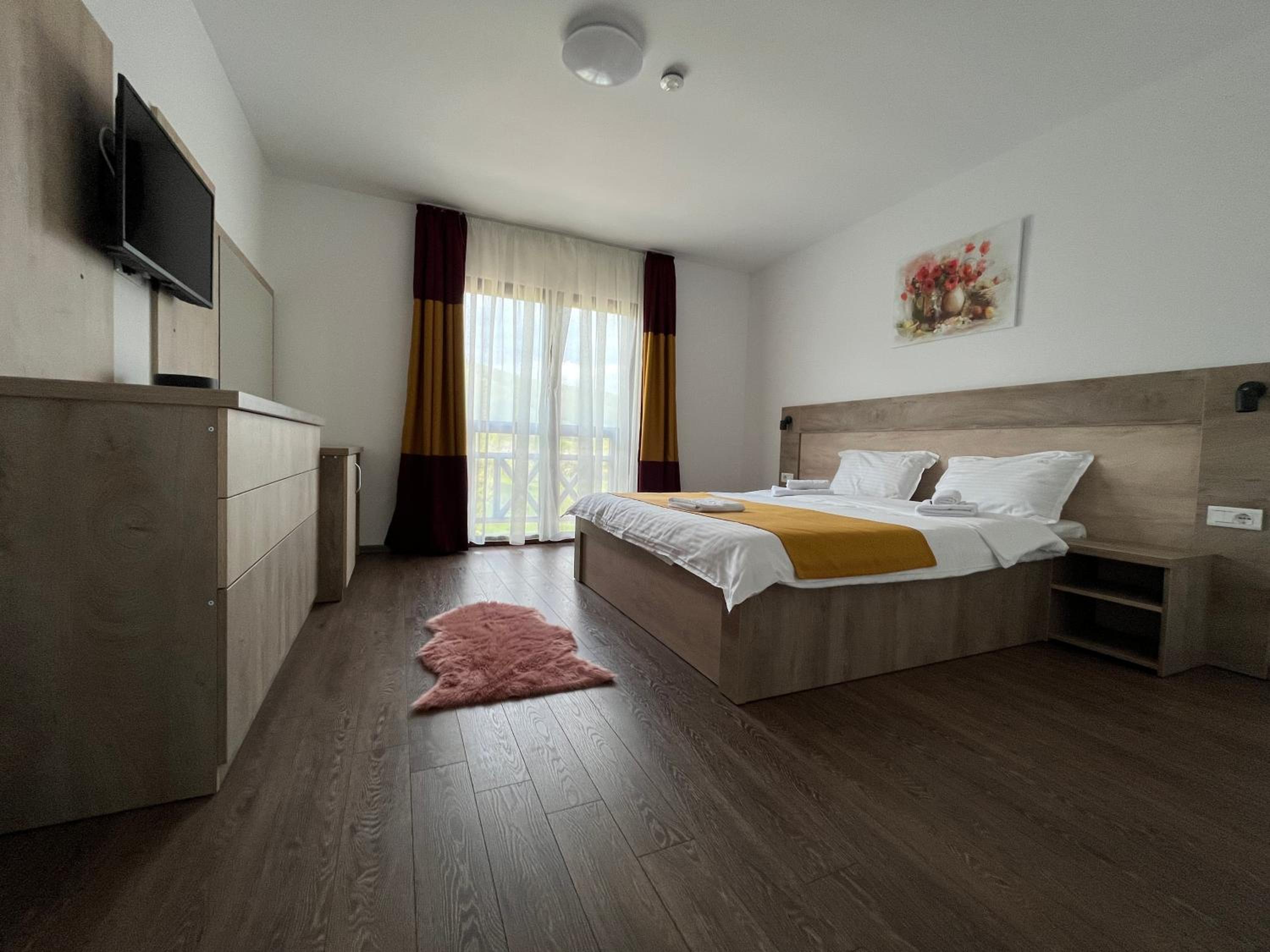 King Room with Mountain View photo 1