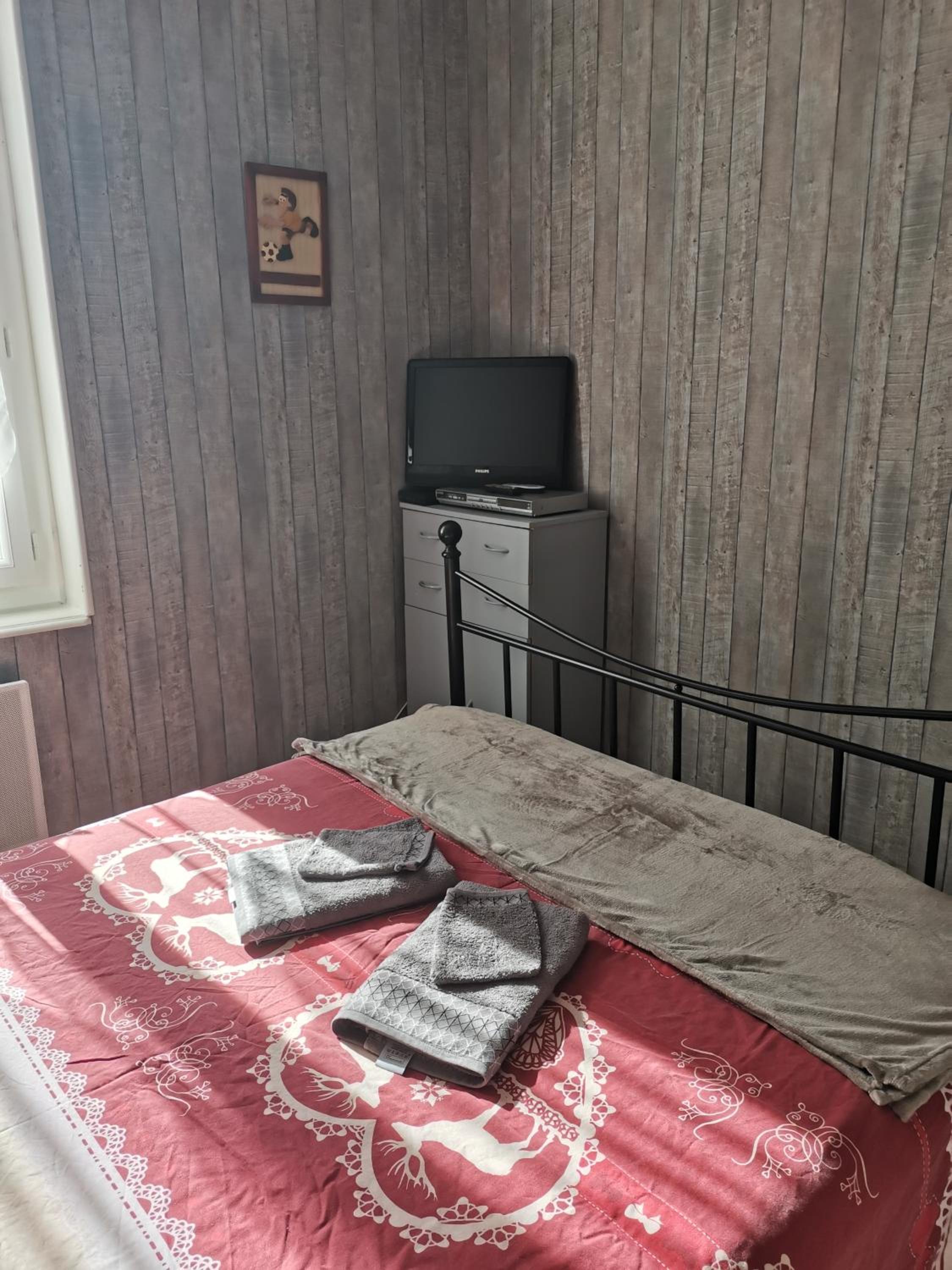 Double Room with Mountain View - Photo 3
