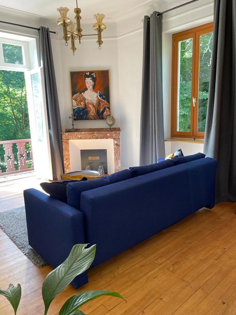 King Suite with Balcony - Photo 8