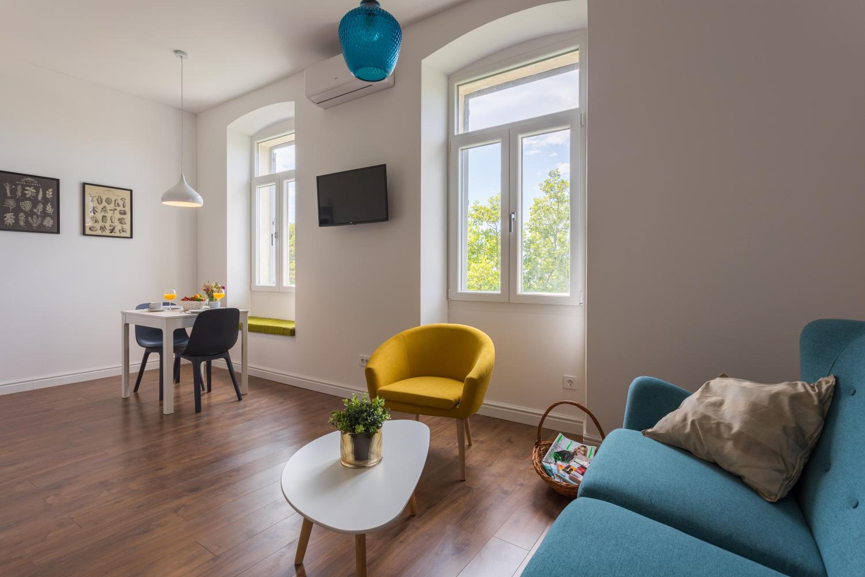 One-Bedroom Apartment