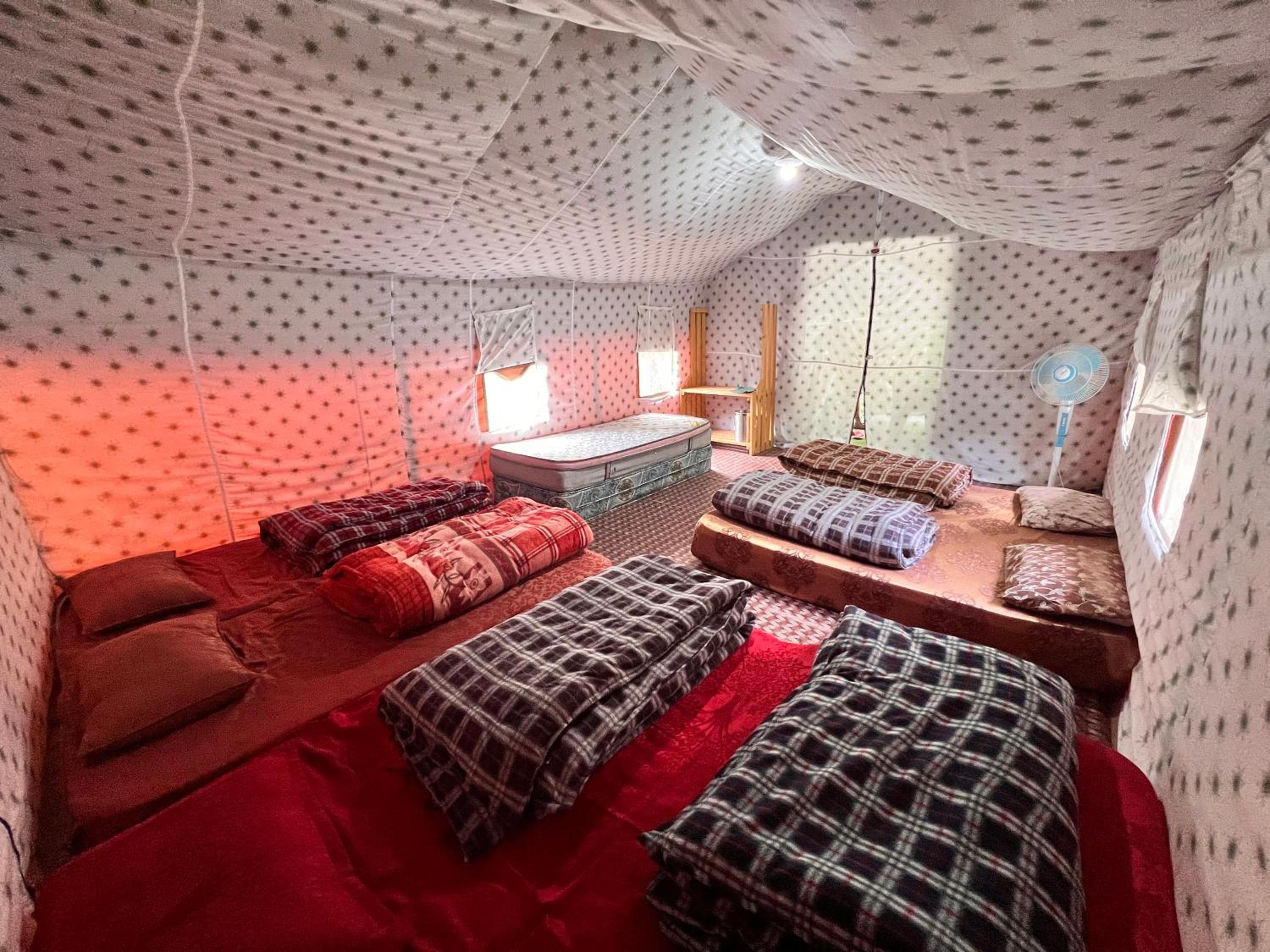 Tent - Photo 11