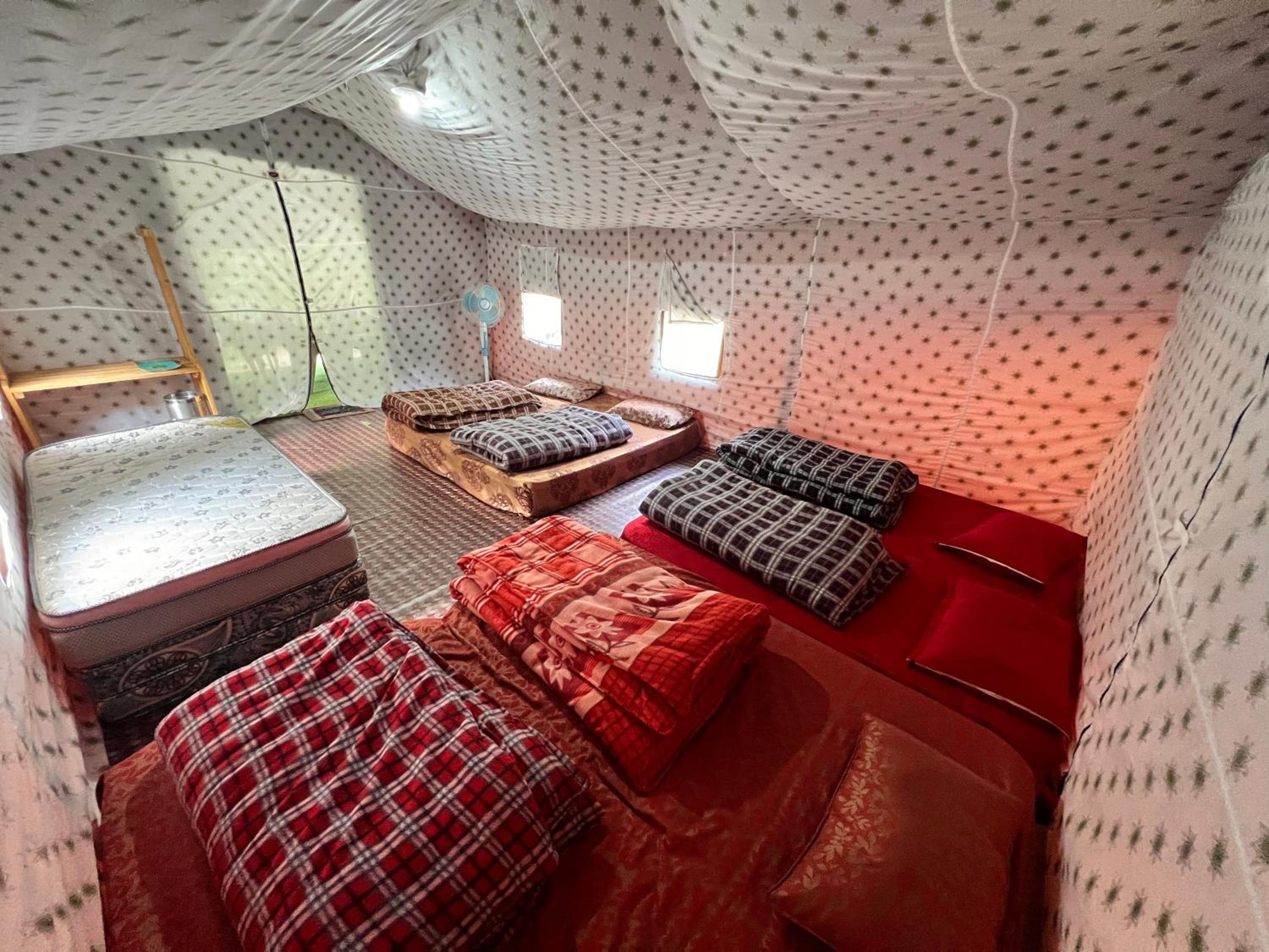Tent - Photo 10