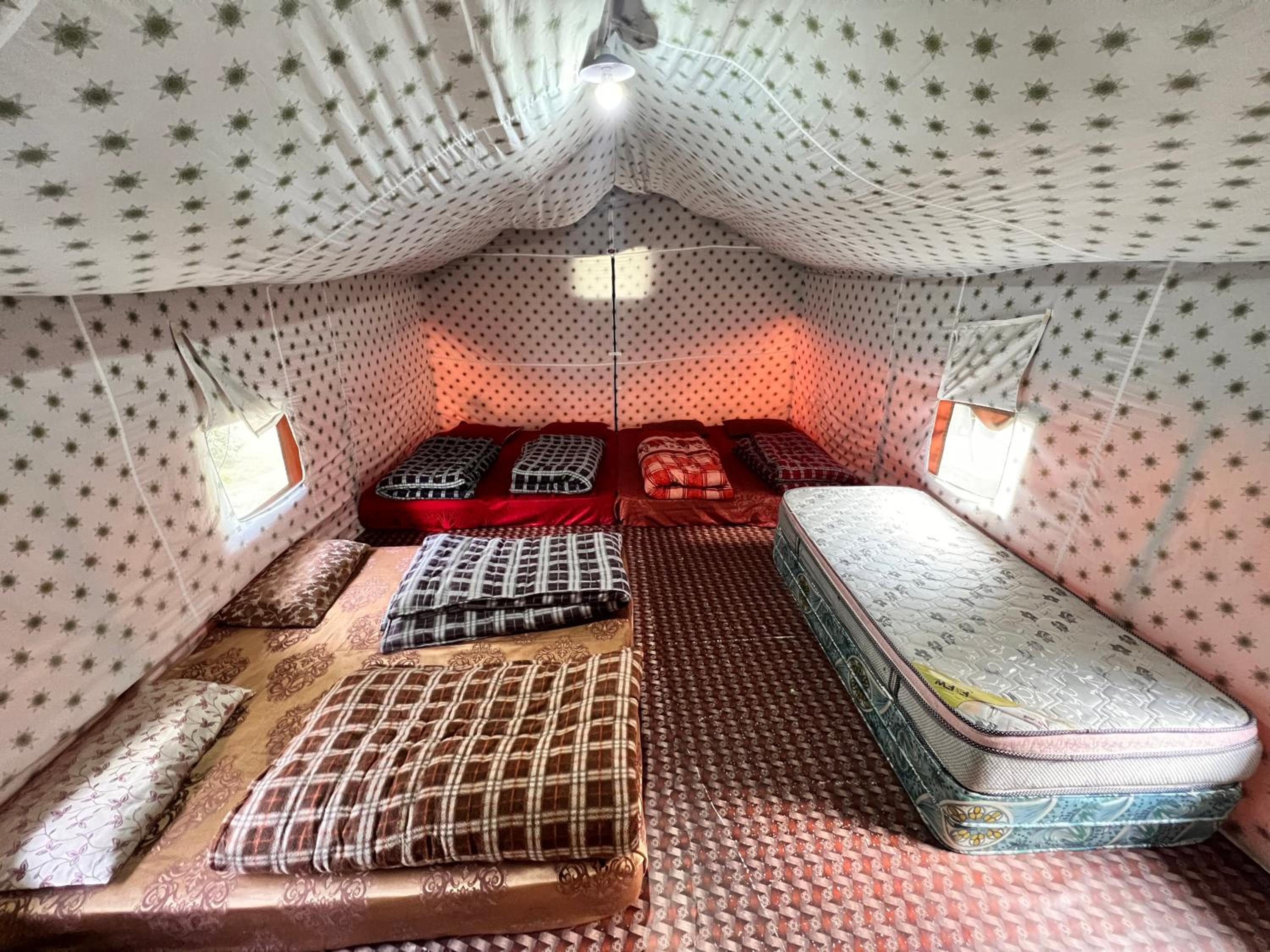 Tent - Photo 1