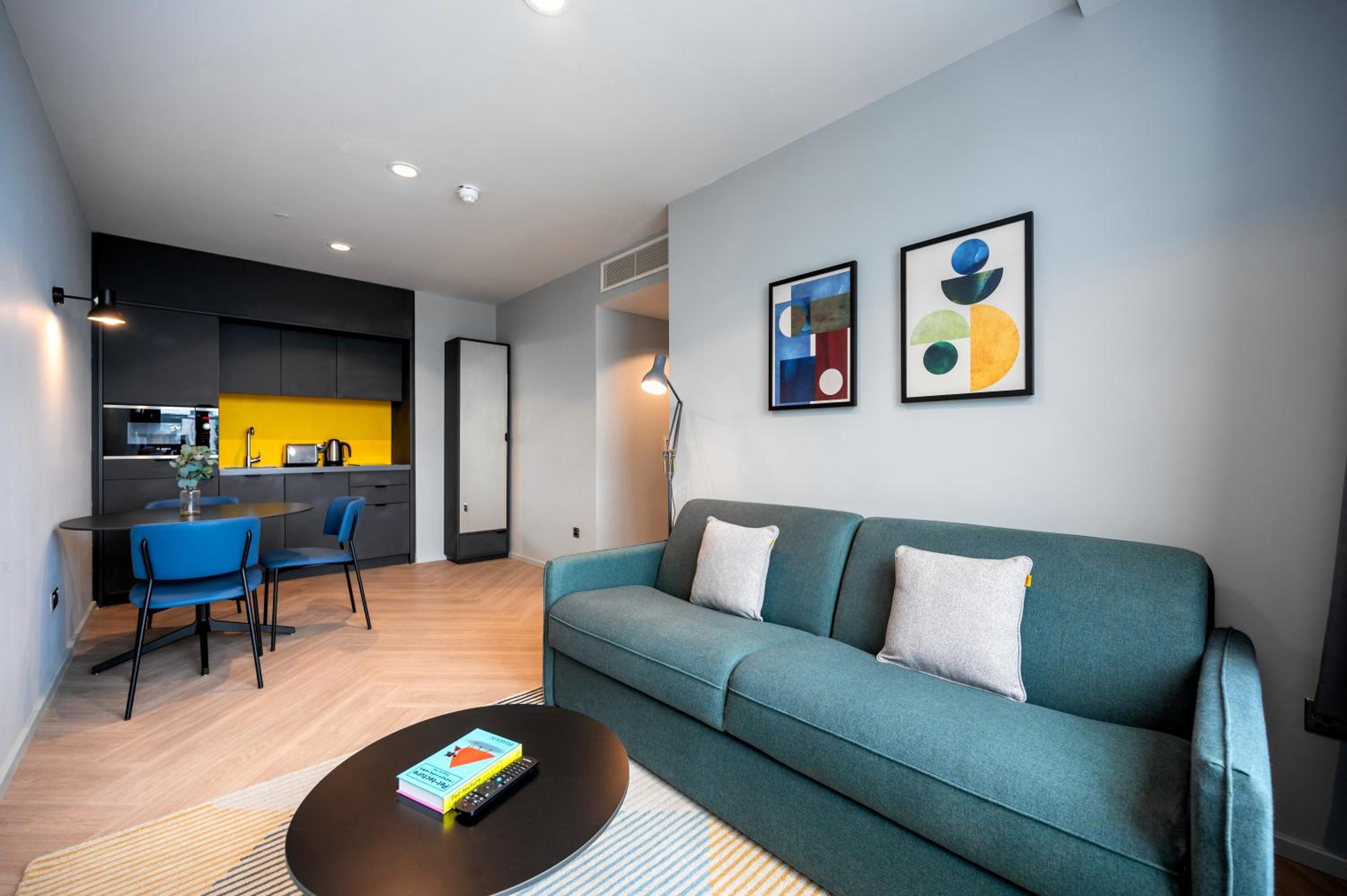 One Bedroom Apartment - Photo 1