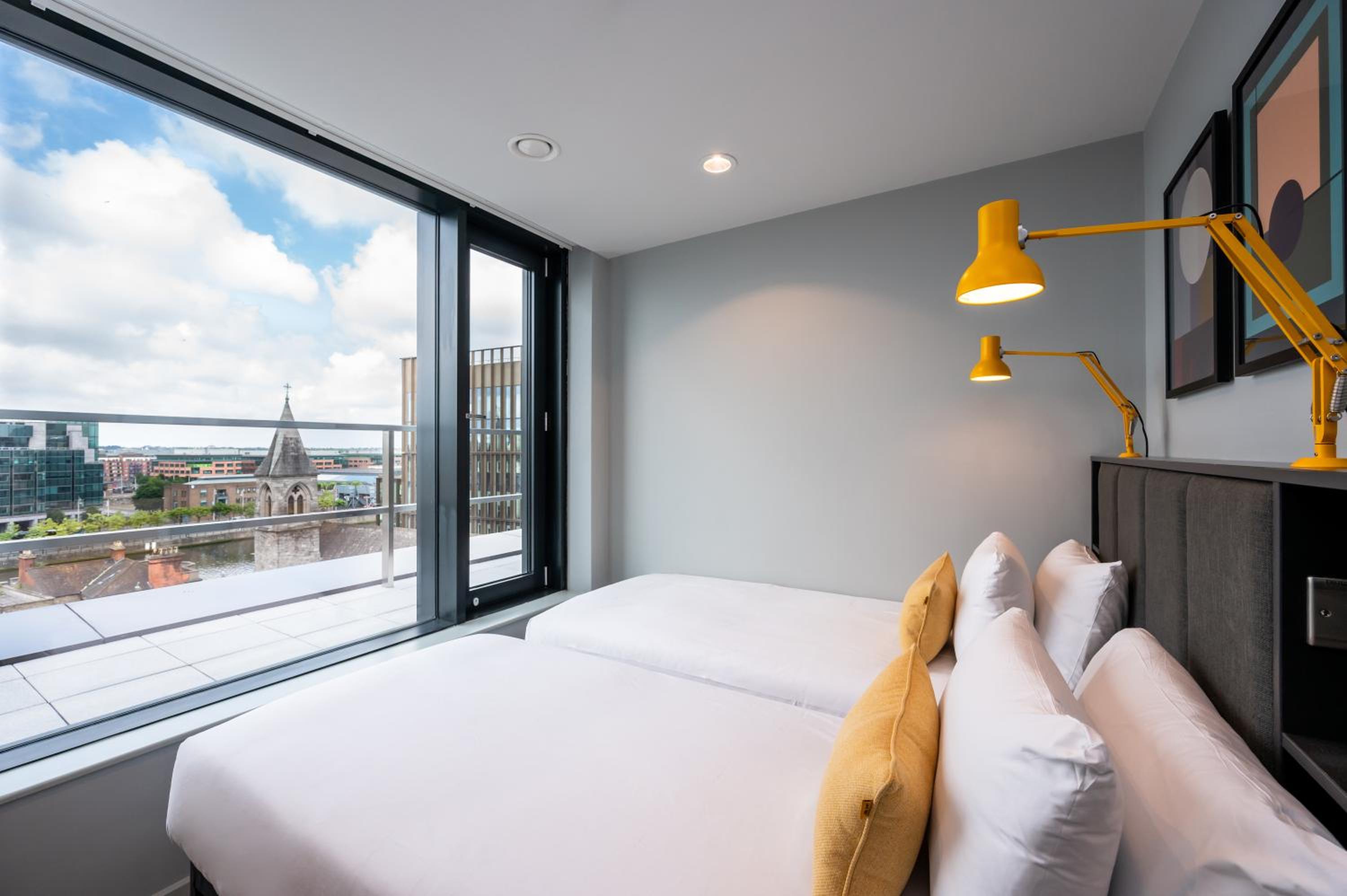 One Bedroom Apartment - Photo 6