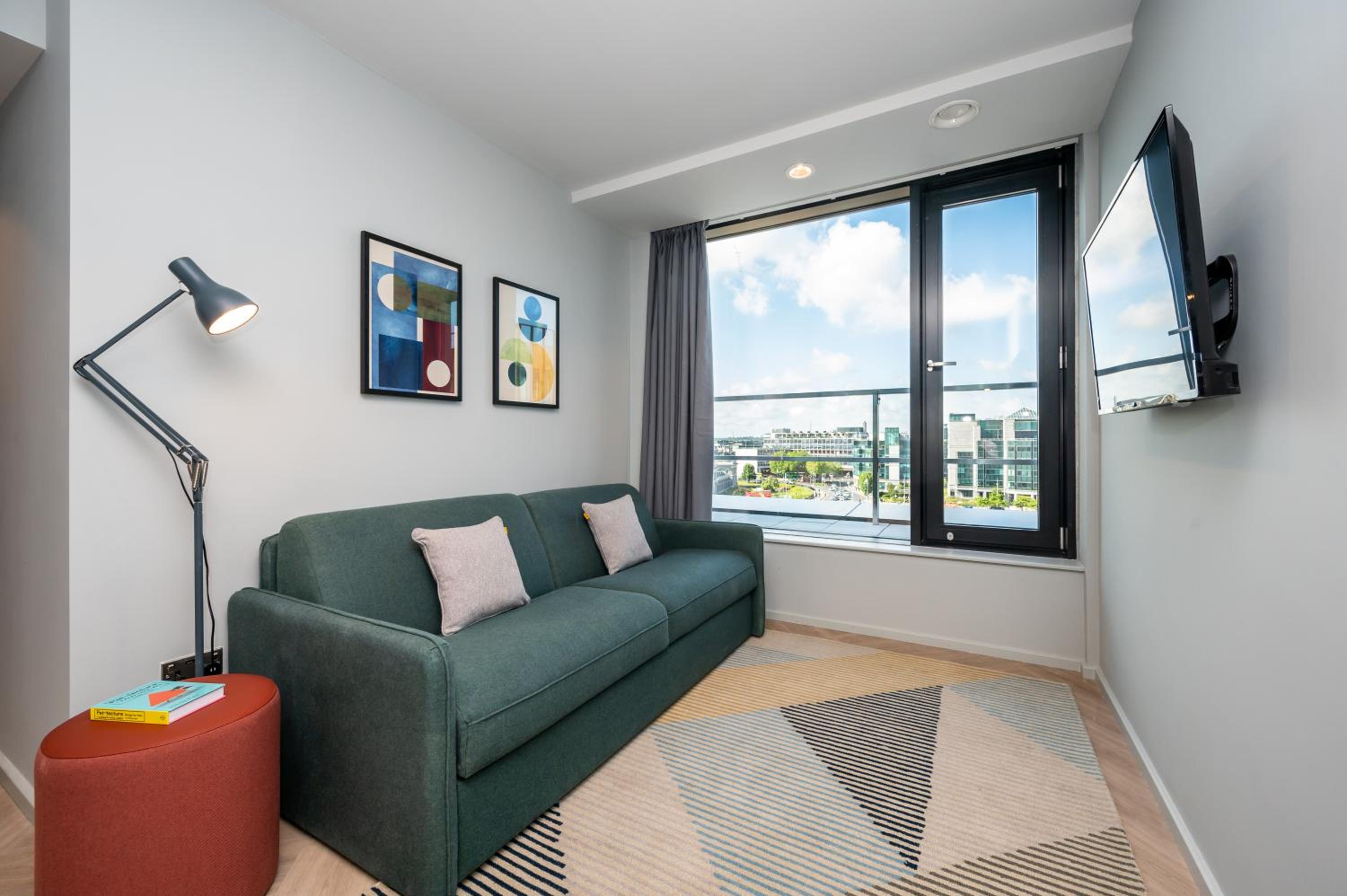 One Bedroom Apartment - Photo 5