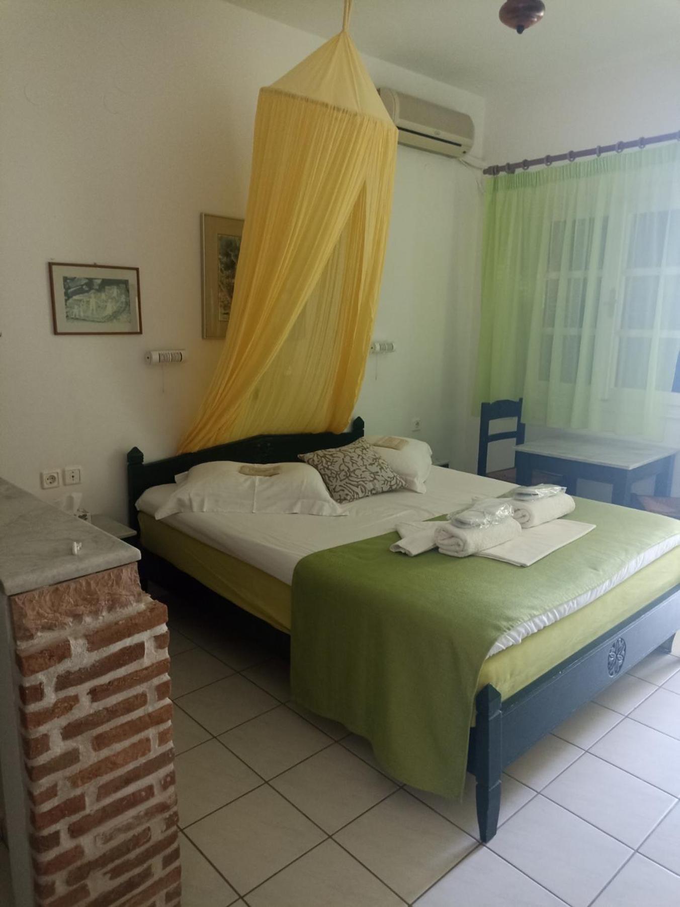 Habitación Triple Básica