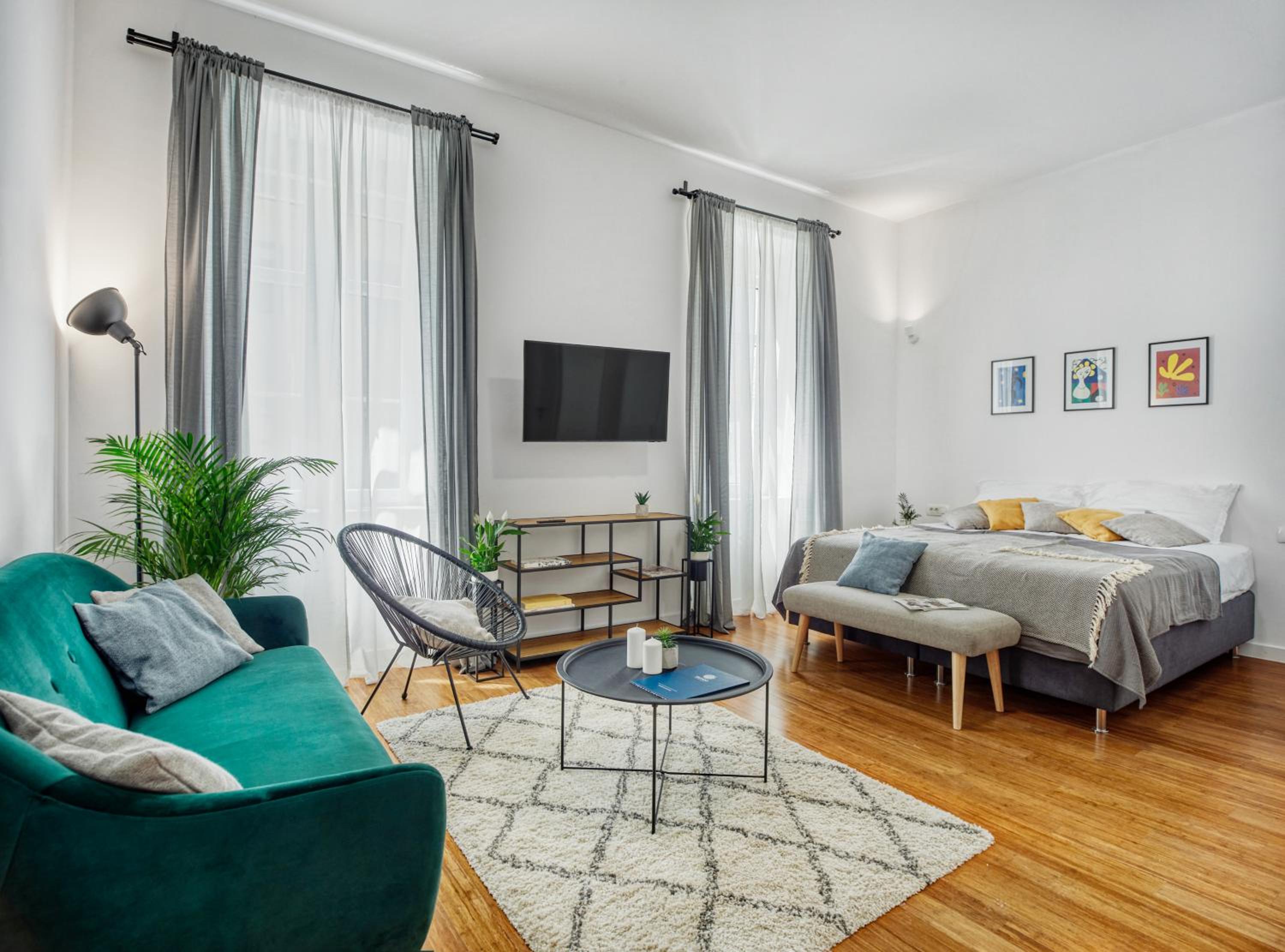 Studio Apartment