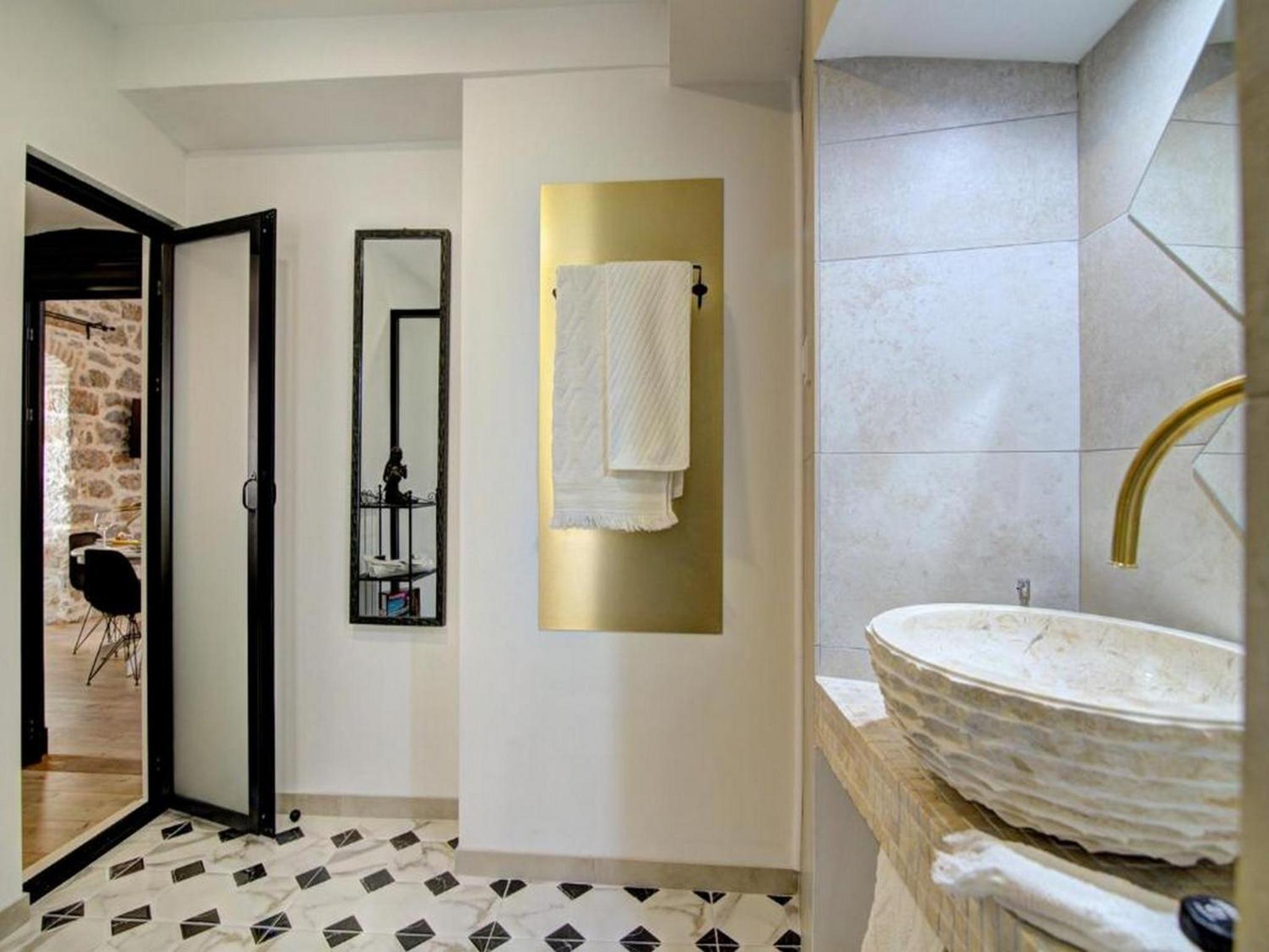 Deluxe Apartment - Photo 4