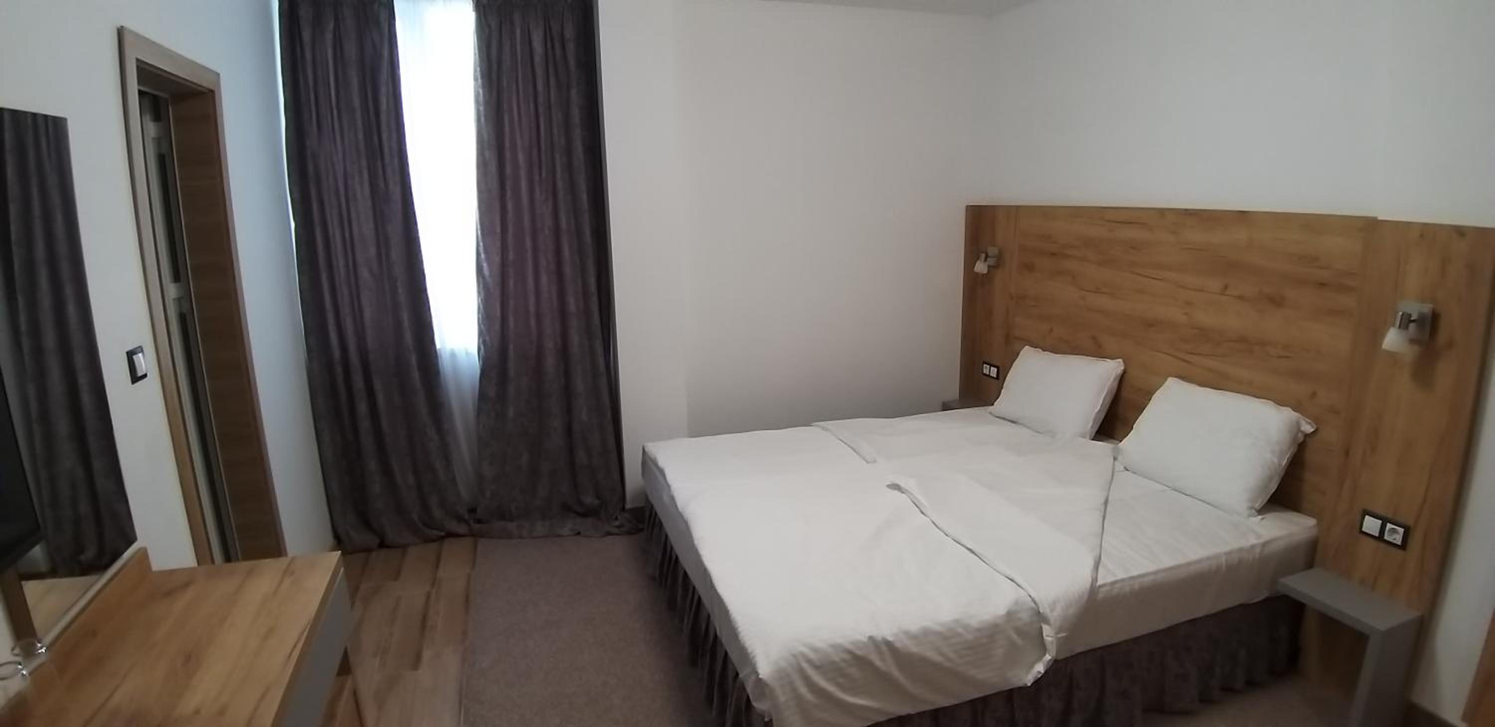 Standard King Room - Photo 1