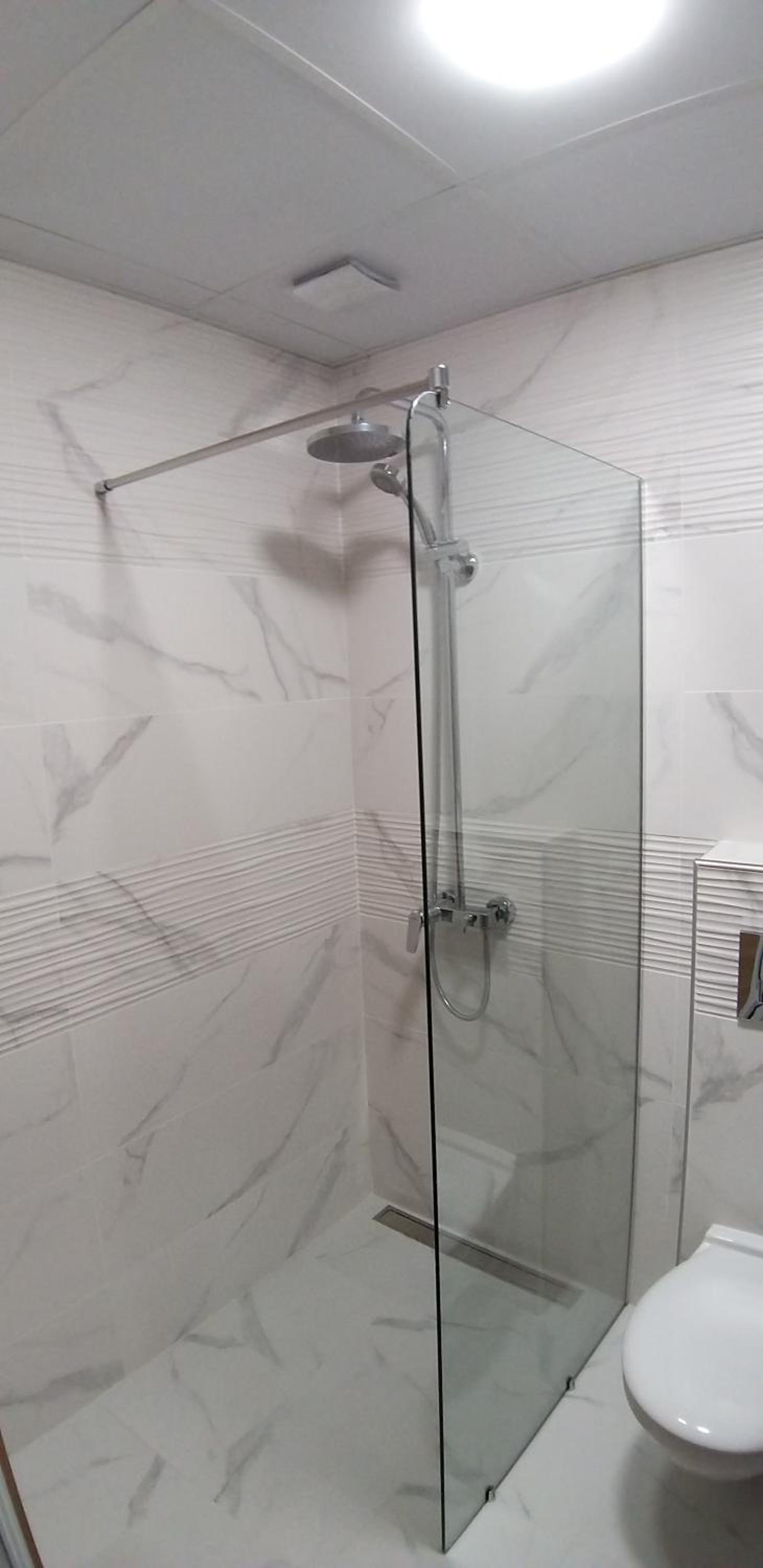 Deluxe Double or Twin Room - Photo 9