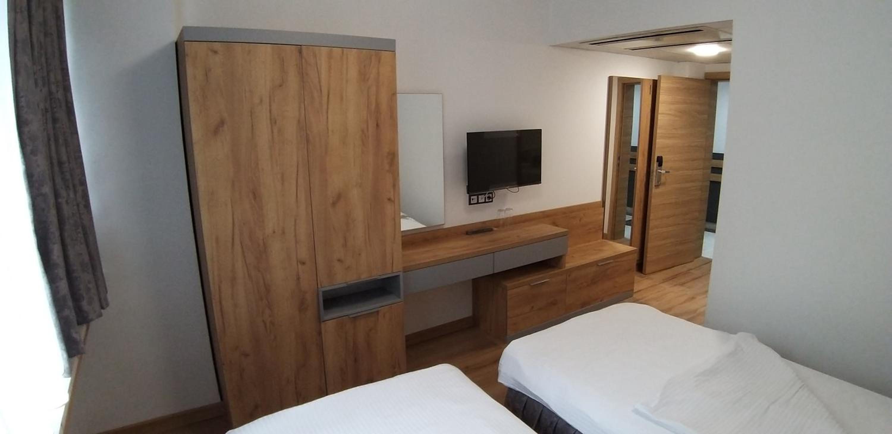 Deluxe Double or Twin Room - Photo 2