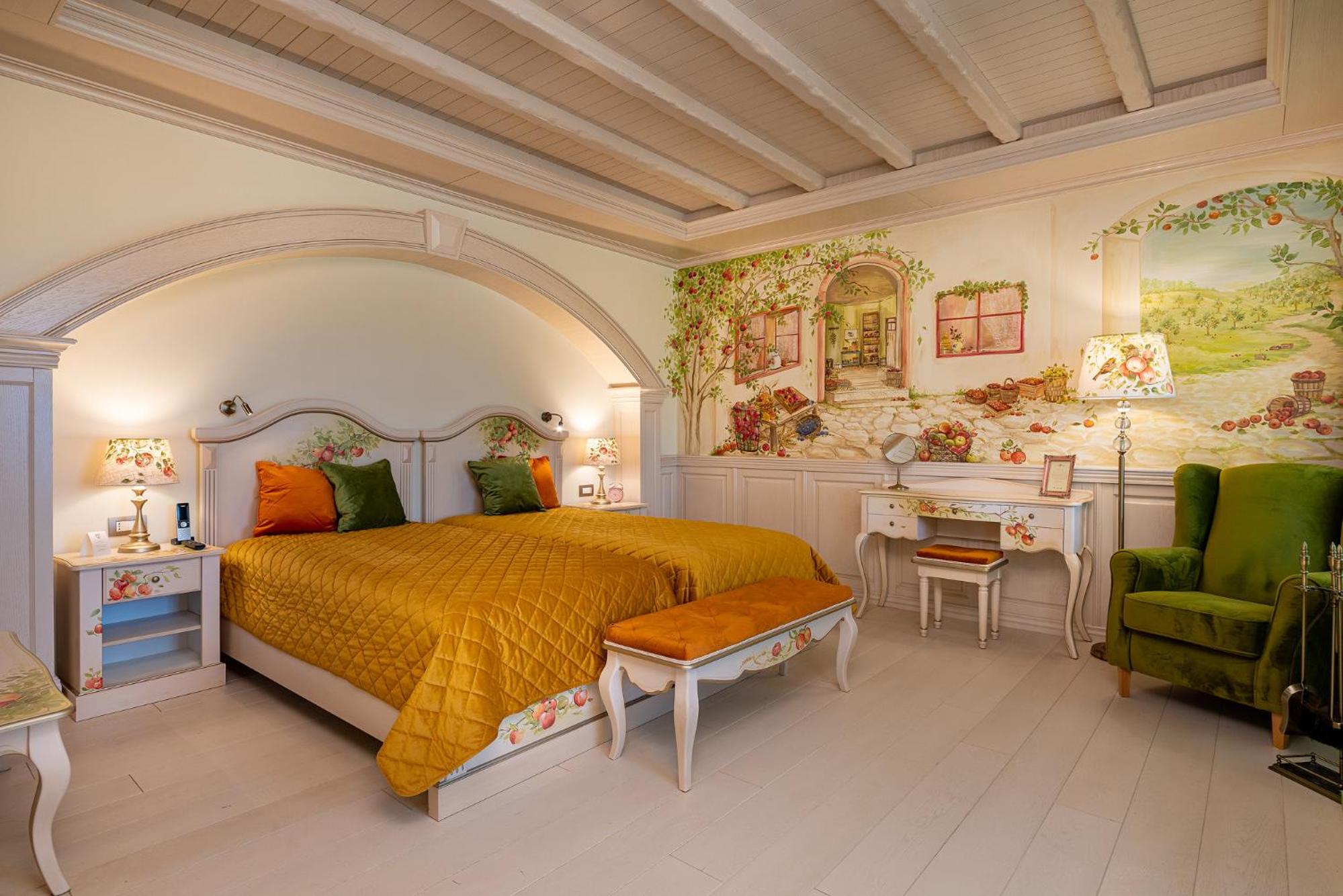 Deluxe Bungalow with Garden View - Photo 4